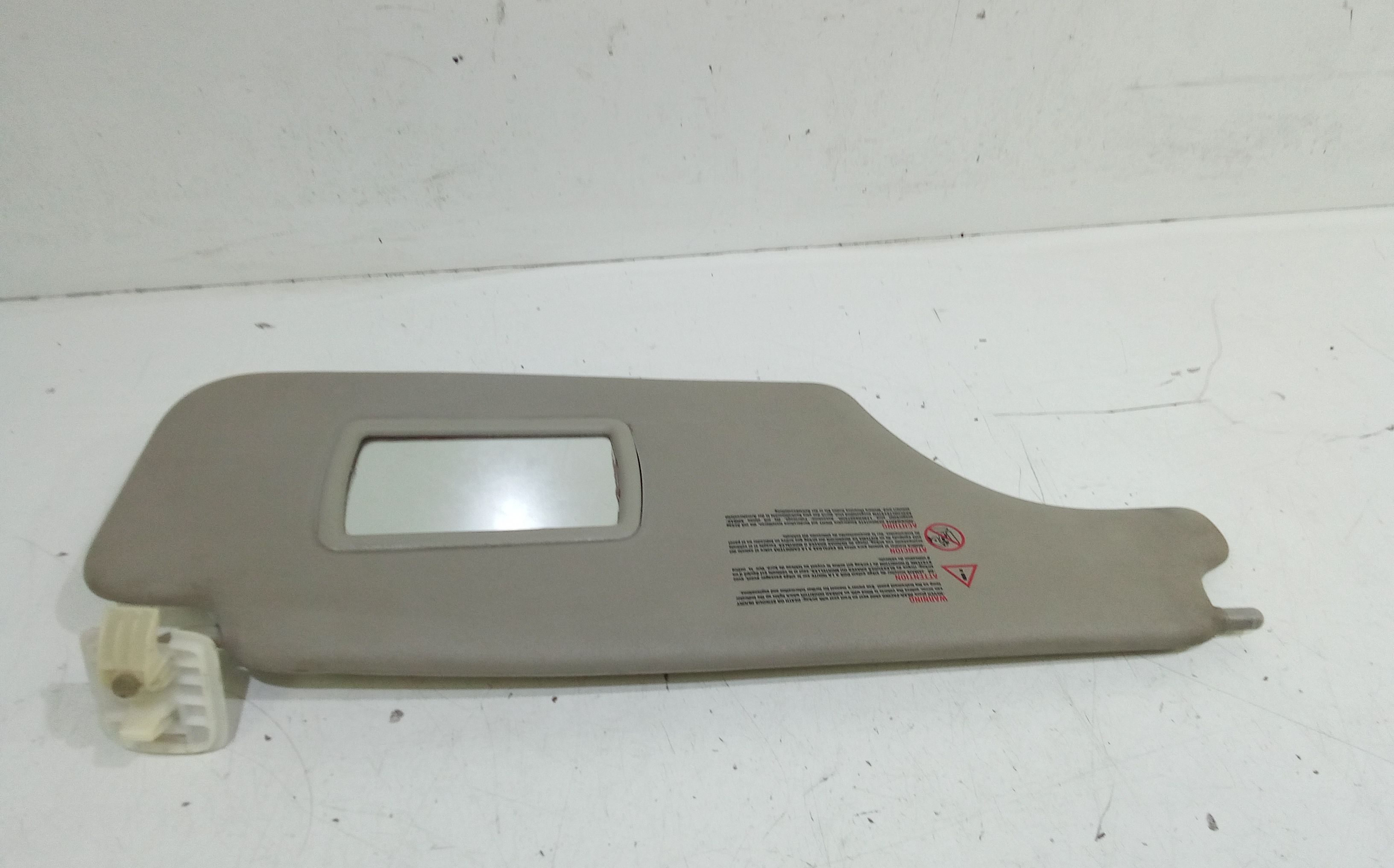 Aletta Parasole Parabrezza Destro 8200213199 Usato