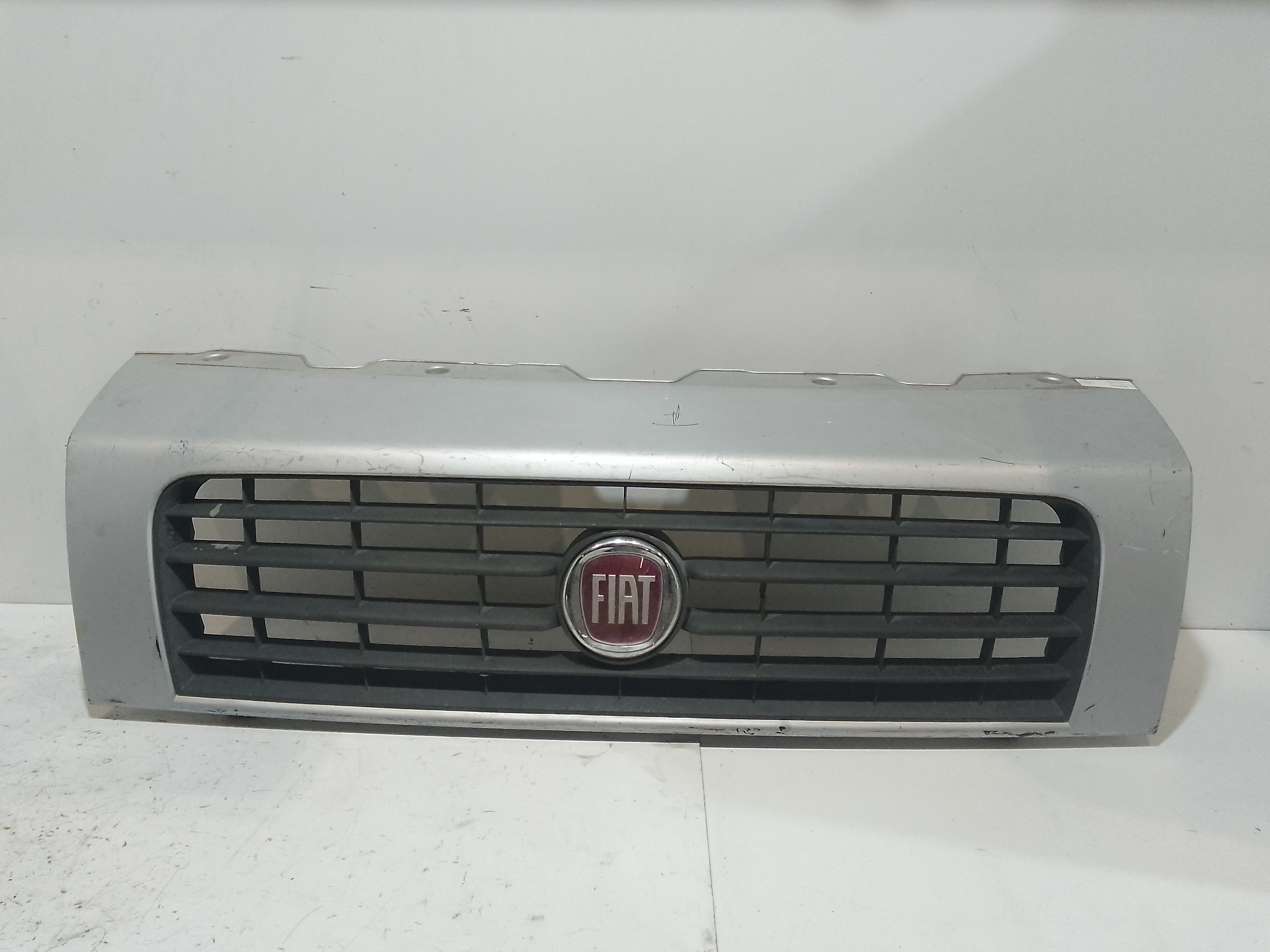 Griglia Paraurti Ant. Usato