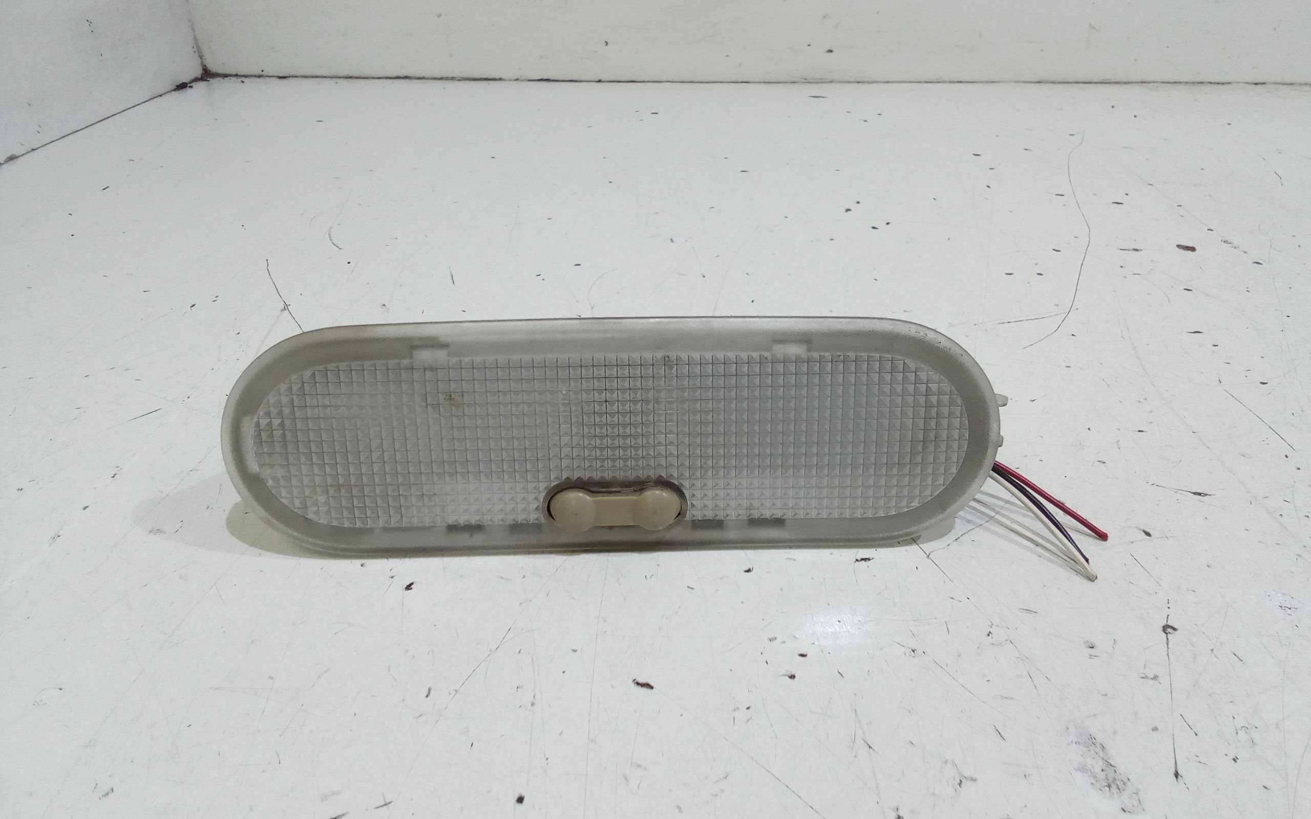 Luce Cortesia Ant. Tetto 8200074362 Usato