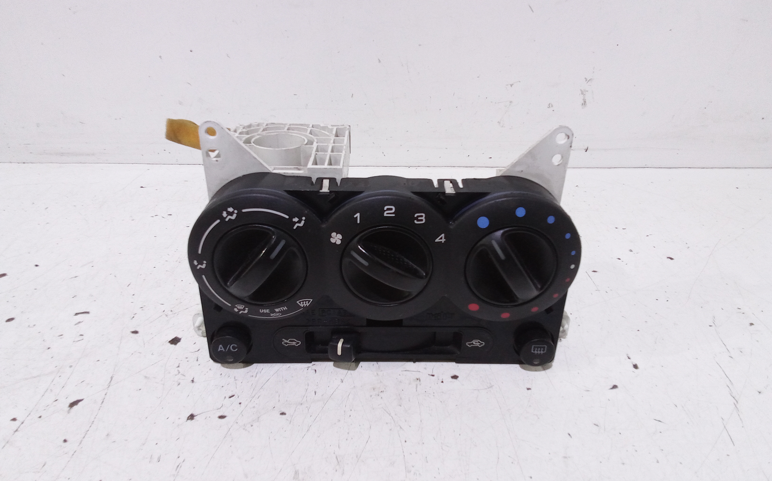 Blocco Comando Climatizzazione 7440086G10000 Usato