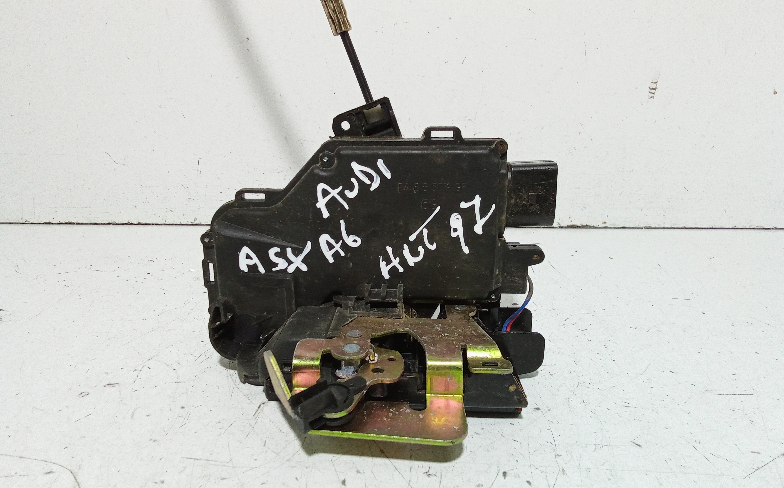 Serratura Porta Ant. Destro 401837016 Usato