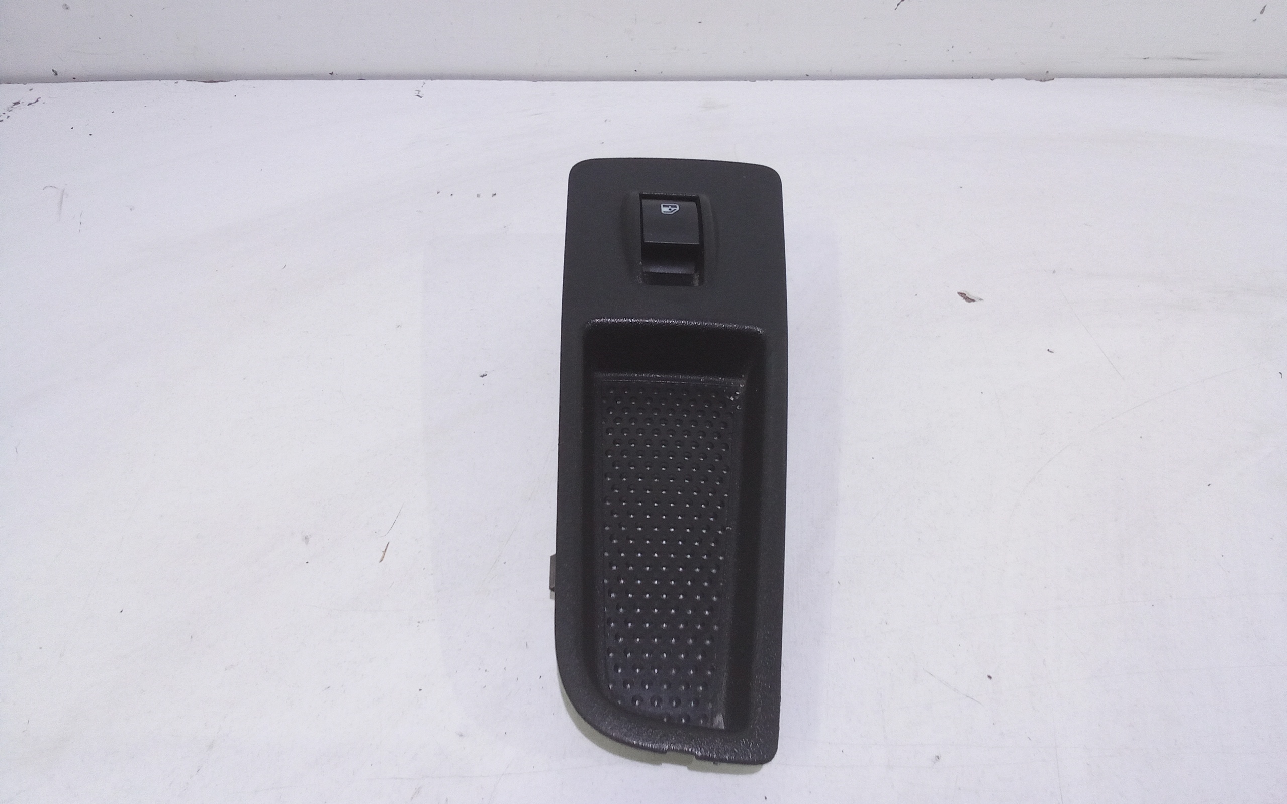 Interruttore Alzacristalli Porta Ant. Destro Usato