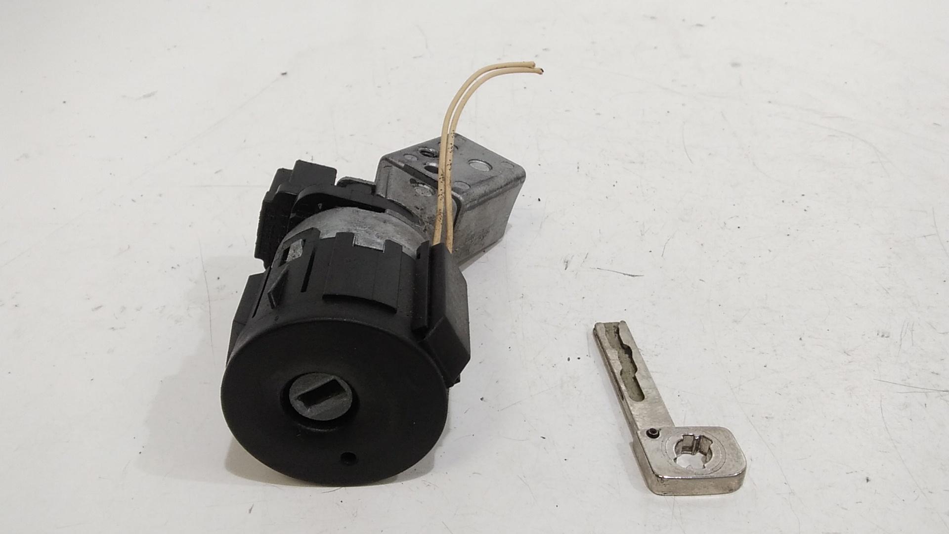 Commutatore Avviamento Con Cilindretti Serrature Usato