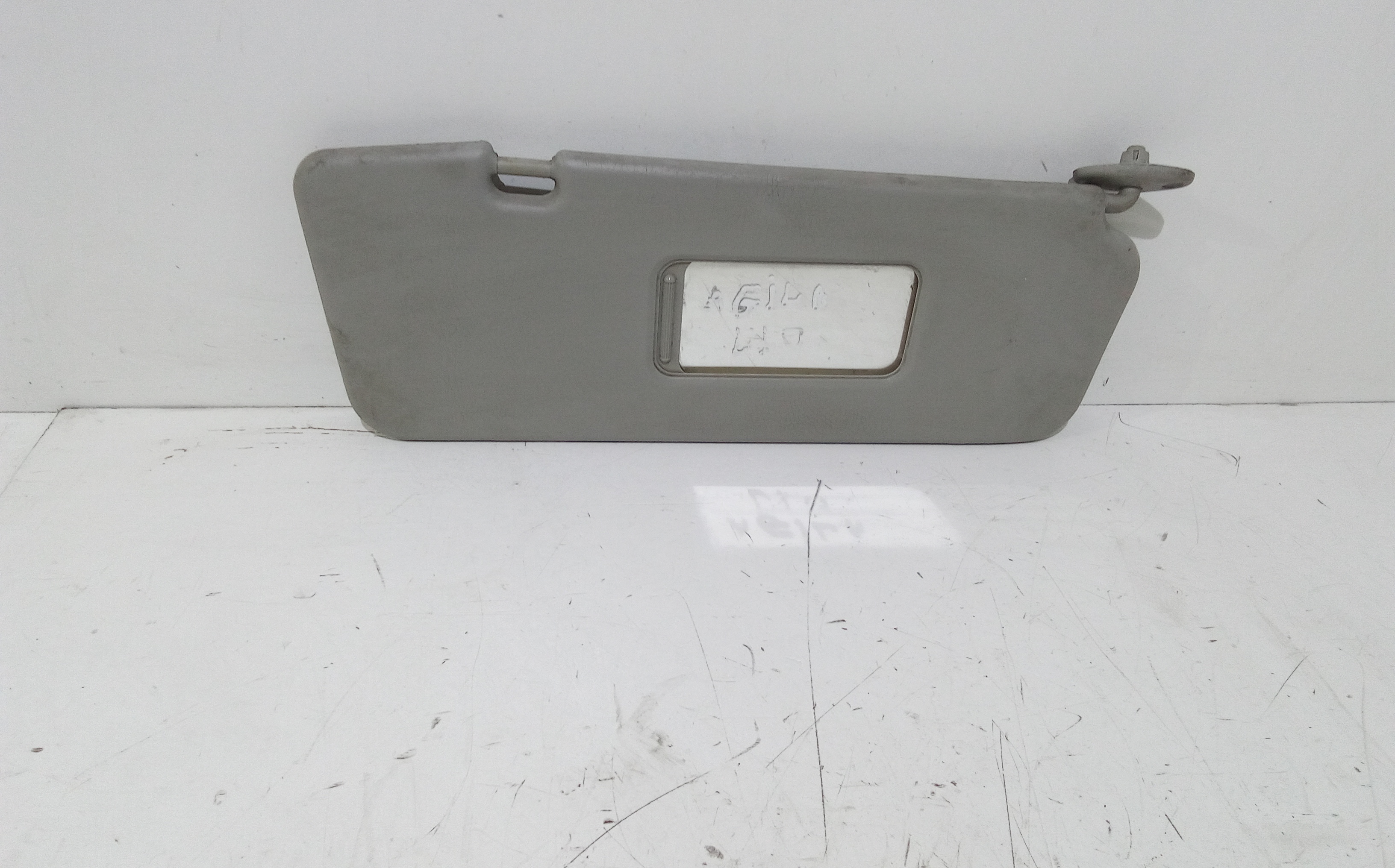 Aletta Parasole Parabrezza Destro 9209912 Usato