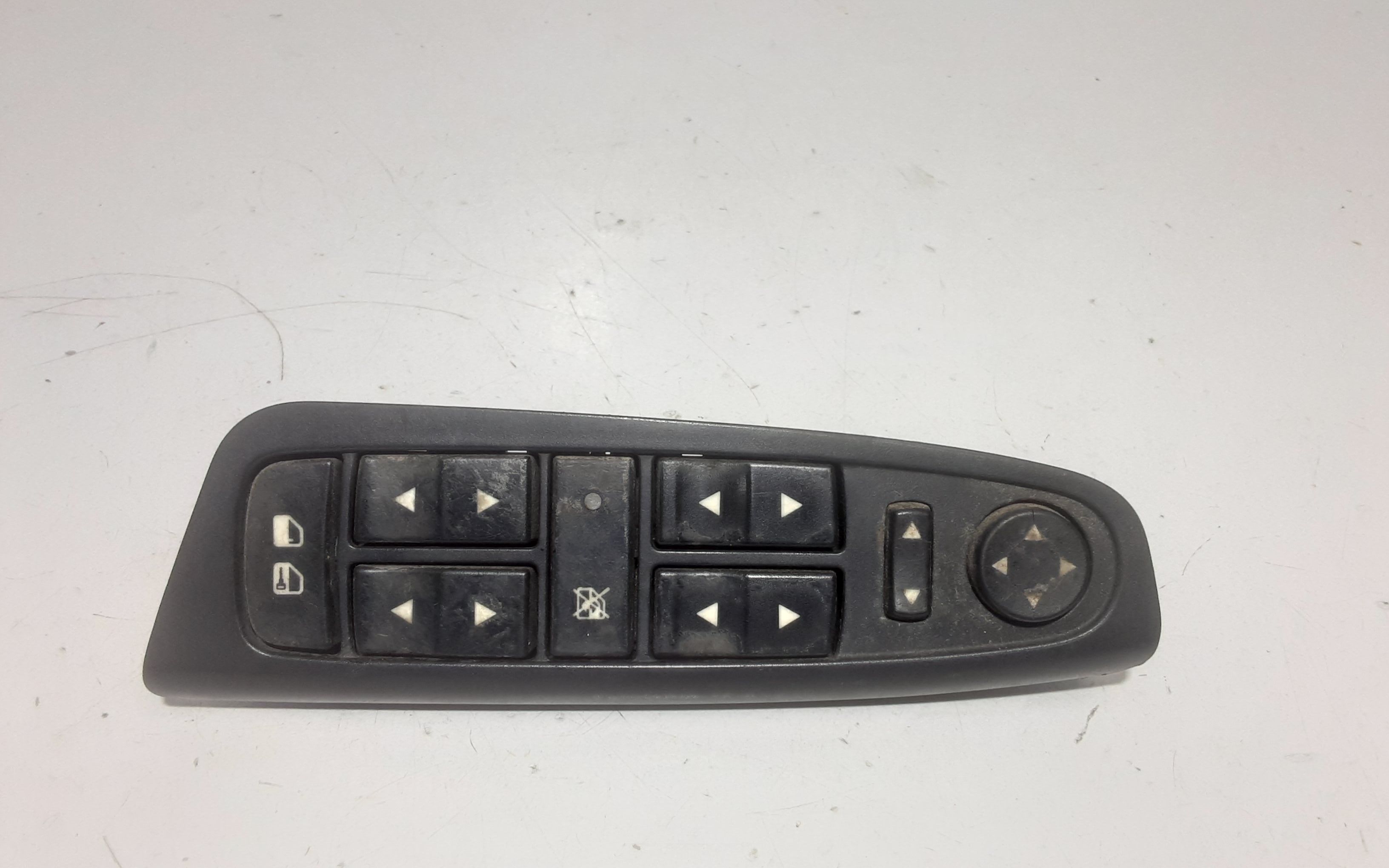 Interruttore Alzacristalli Porta Ant. Sinistro Usato