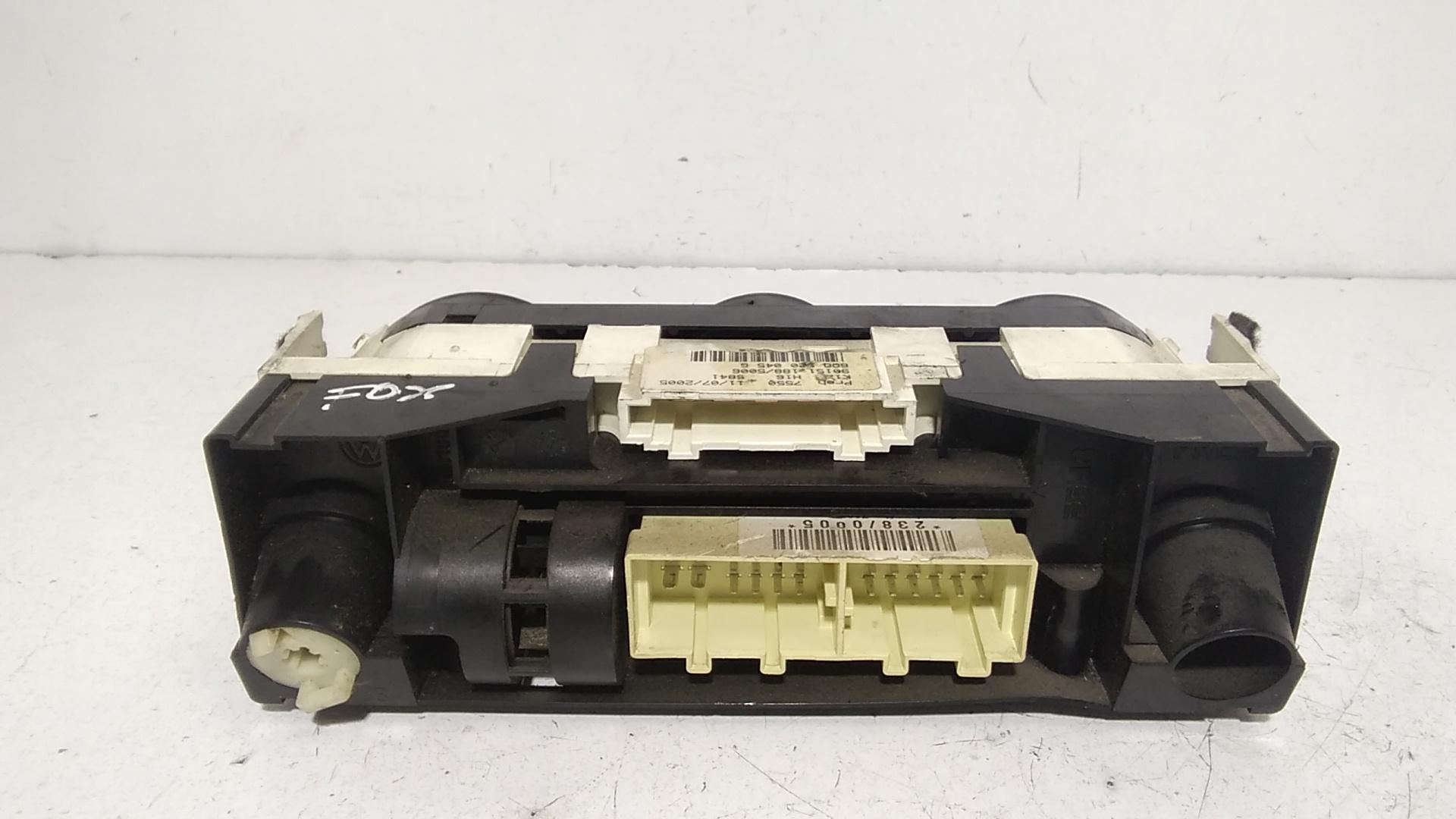 Blocco Comando Climatizzazione 6Q0819045AA Usato