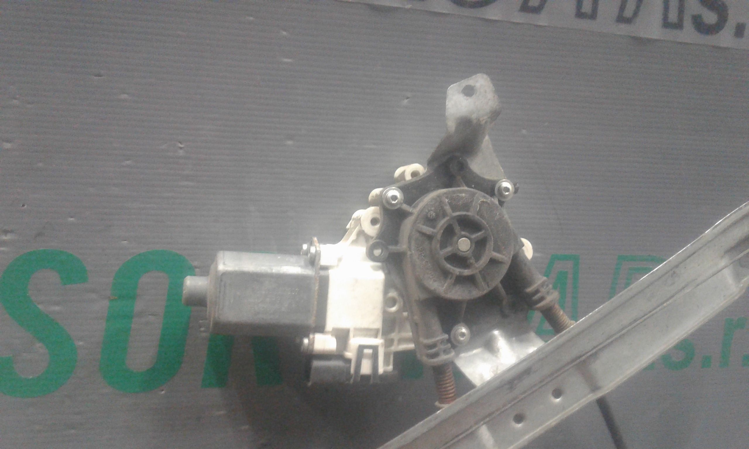 Alzacristallo Porta Ant. Destro Usato