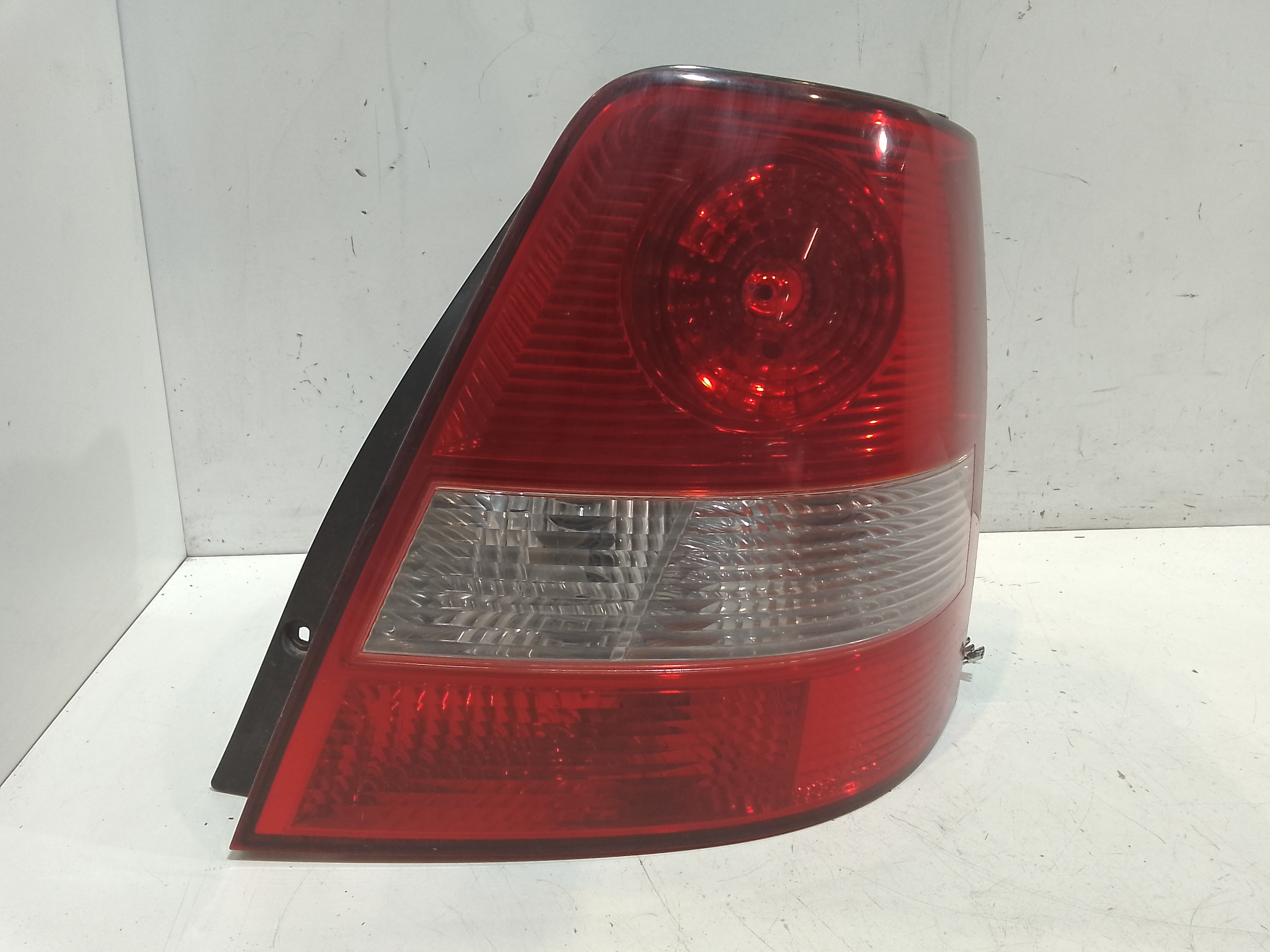 Fanale Post. Destro 924023E010 Usato