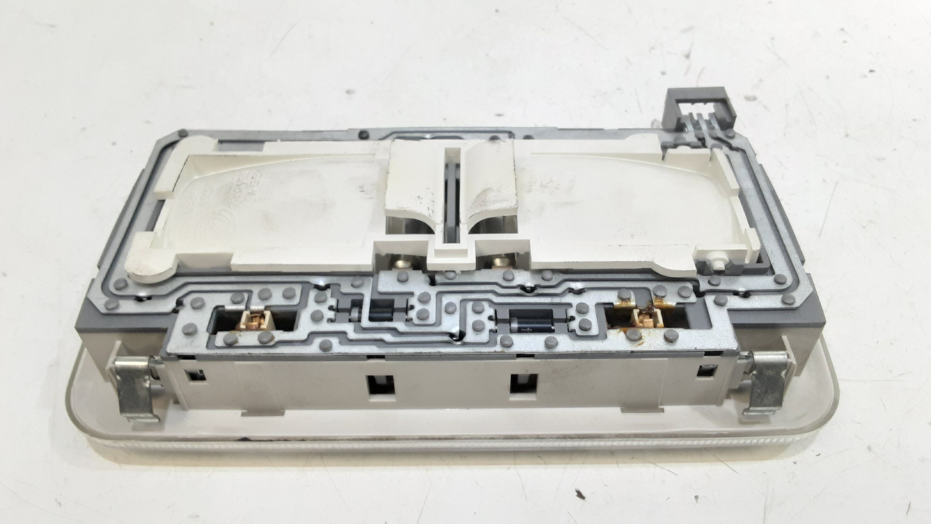 Luce Cortesia Ant. Tetto Usato