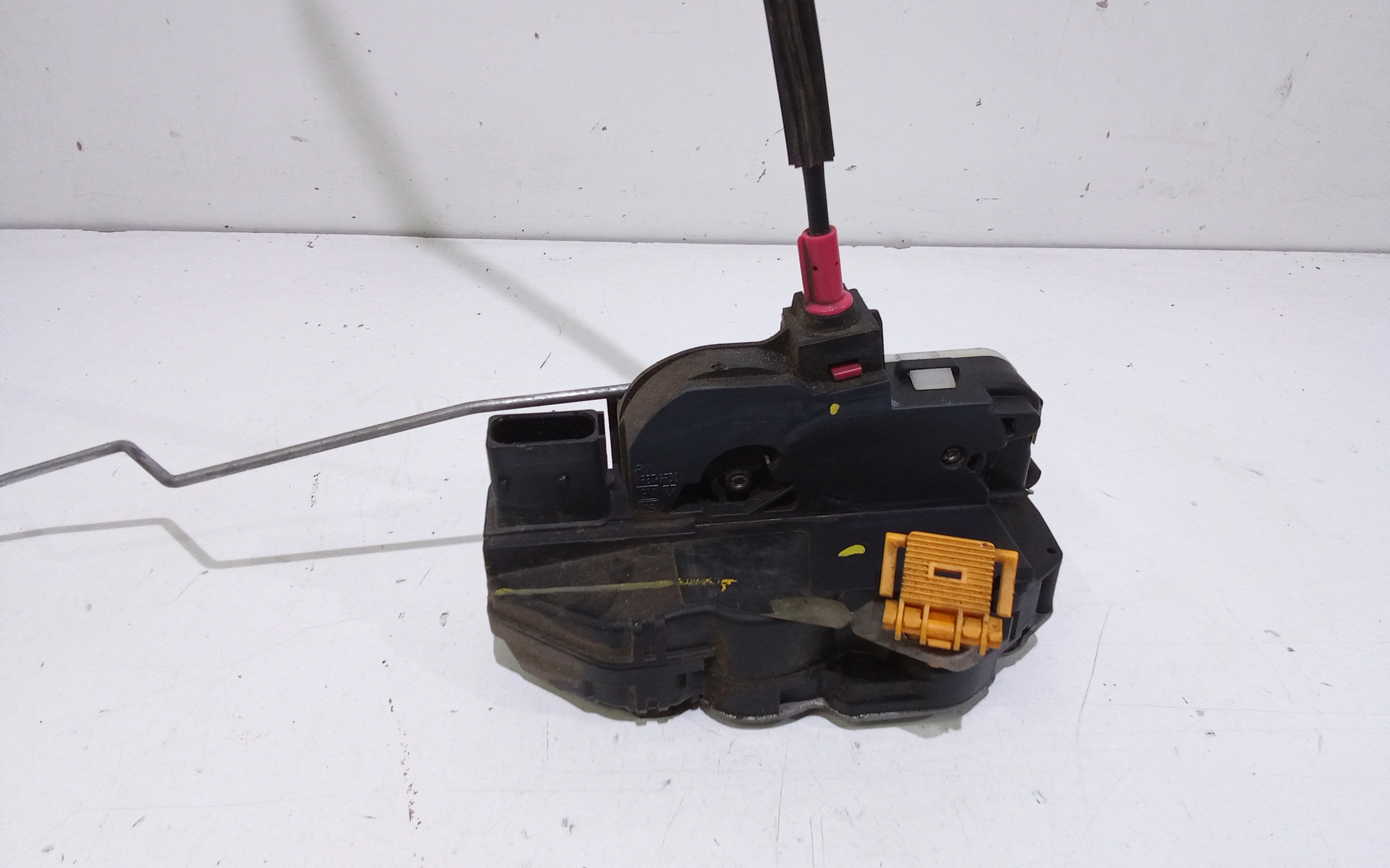 Serratura Porta Ant. Destro 13579515 Usato