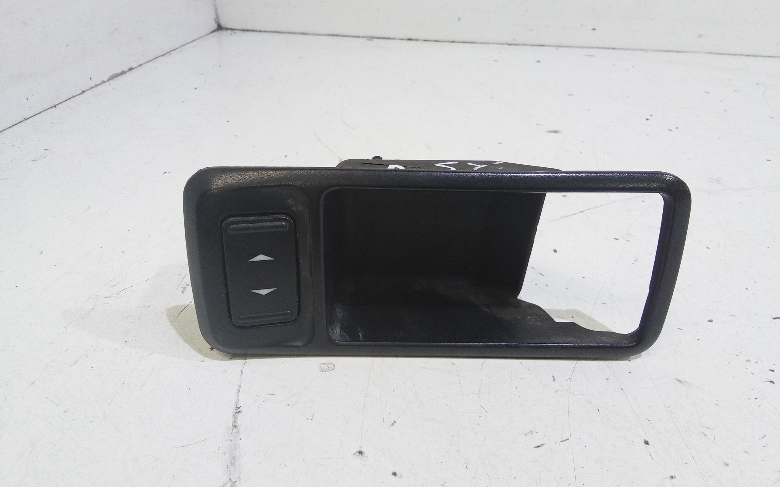 Interruttore Alzacristalli Porta Post. Sinistro 1223143 Usato