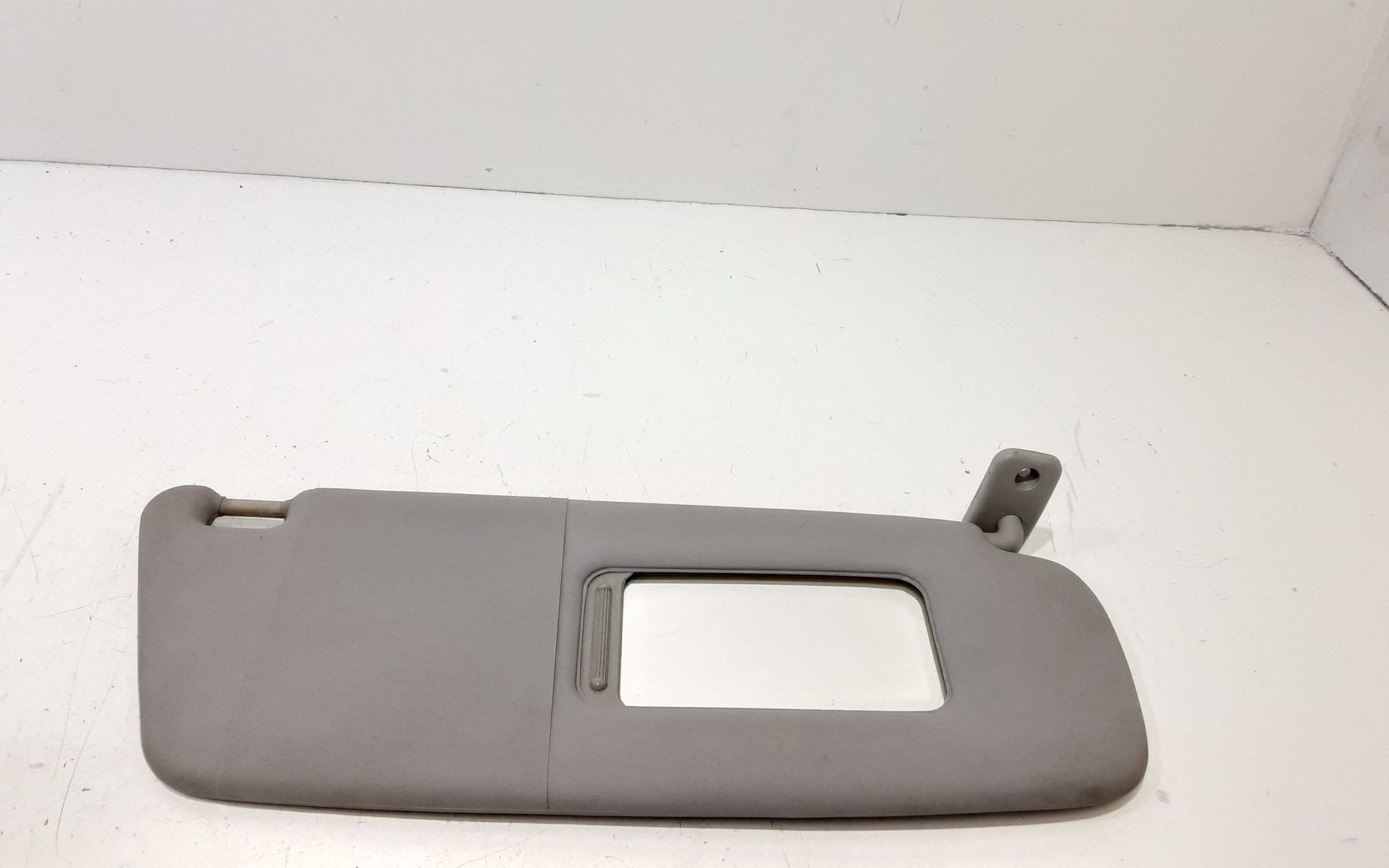 Aletta Parasole Parabrezza Destro 13130073 Usato