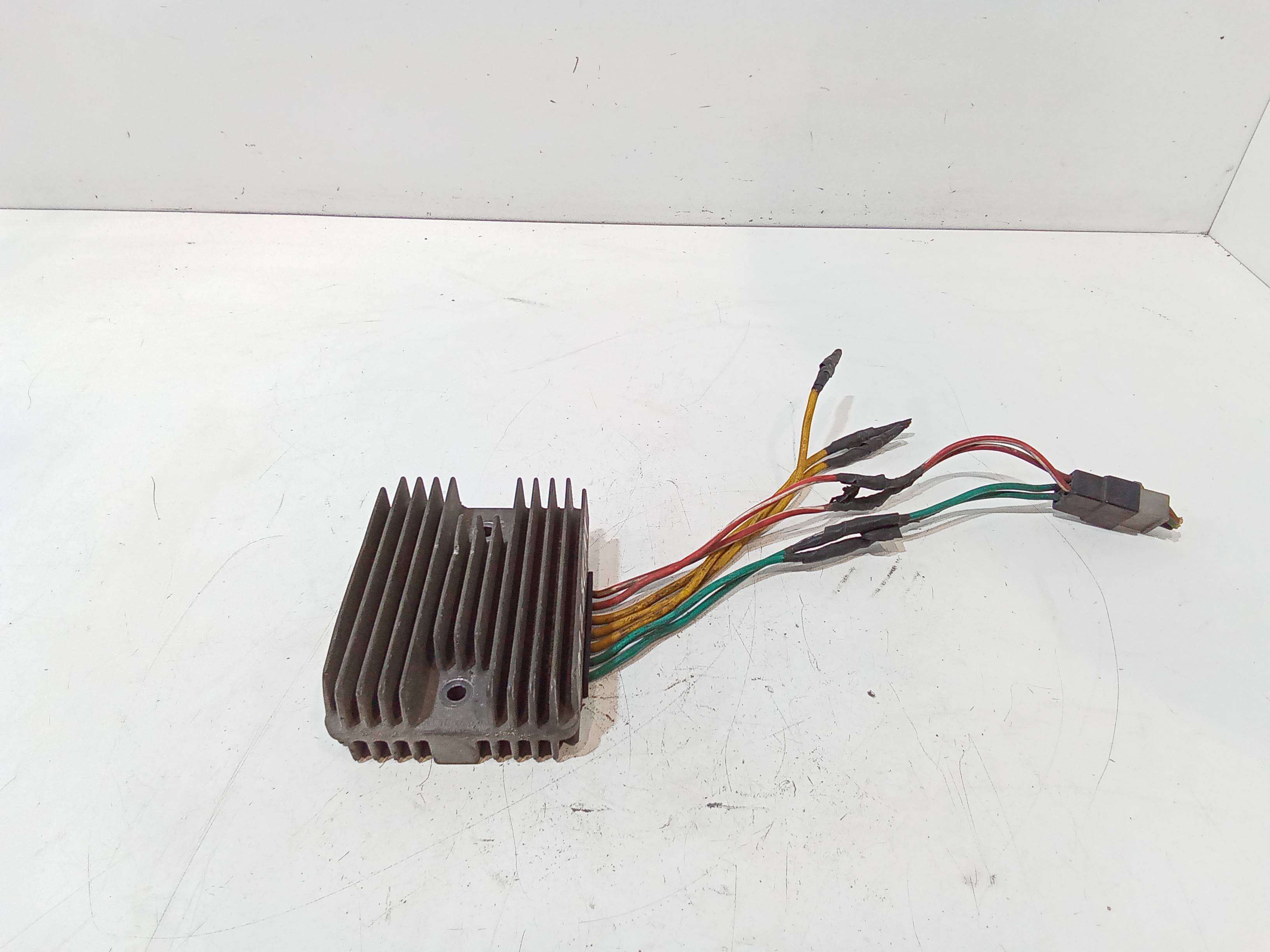 Regolatore Tensione Usato