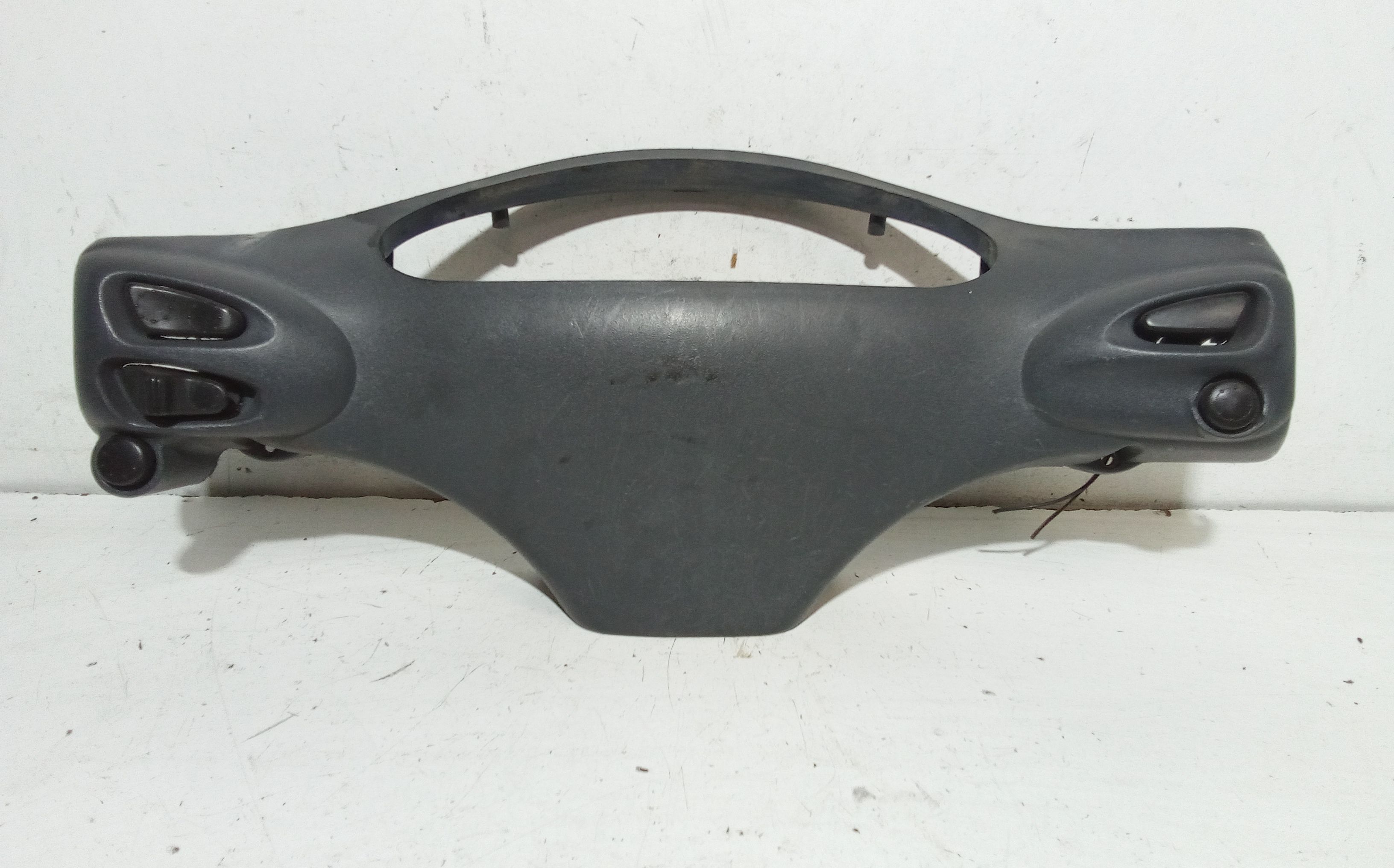 Cornice Portastrumenti Usato