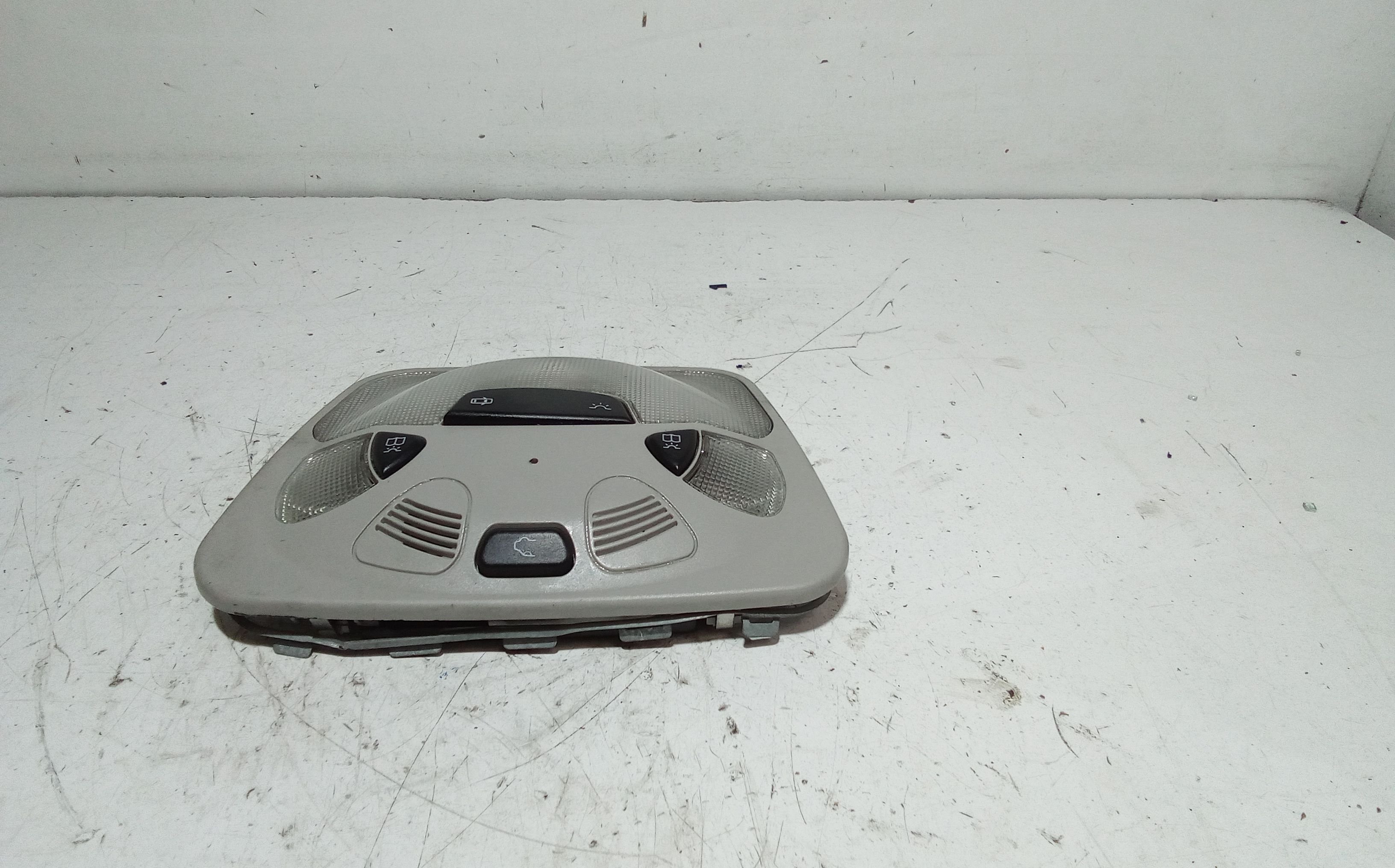 Luce Cortesia Ant. Tetto A20382024017D43 Usato