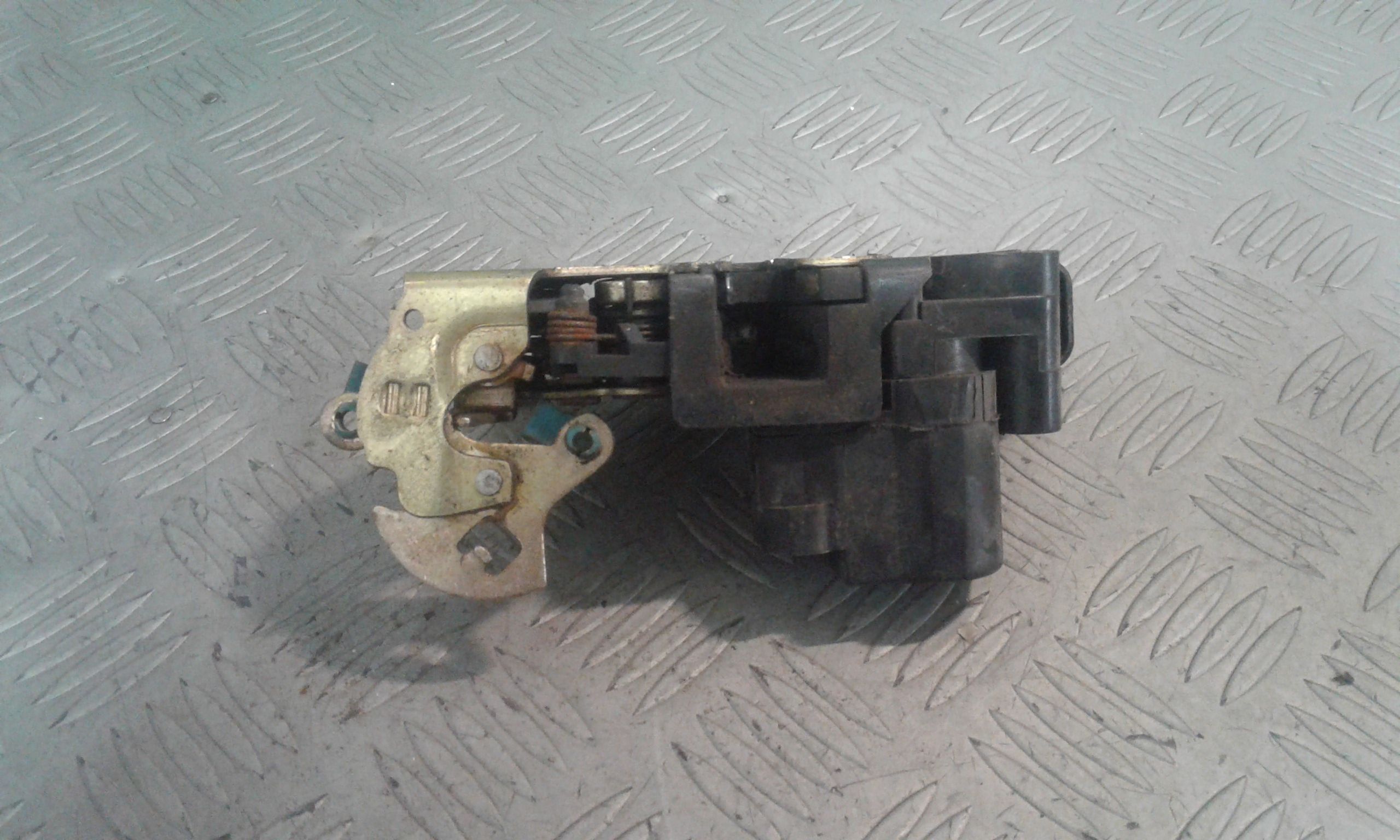 Serratura Porta Ant. Sinistro 96260985 Usato