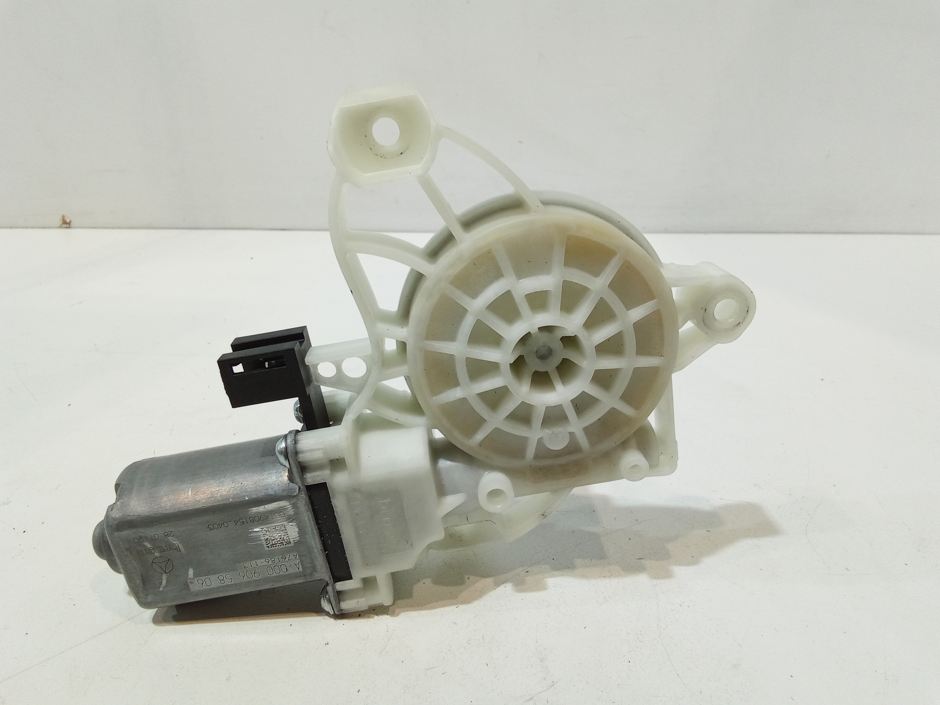 Motorino Alzacristallo Porta Ant. Sinistro A0009065806 Usato