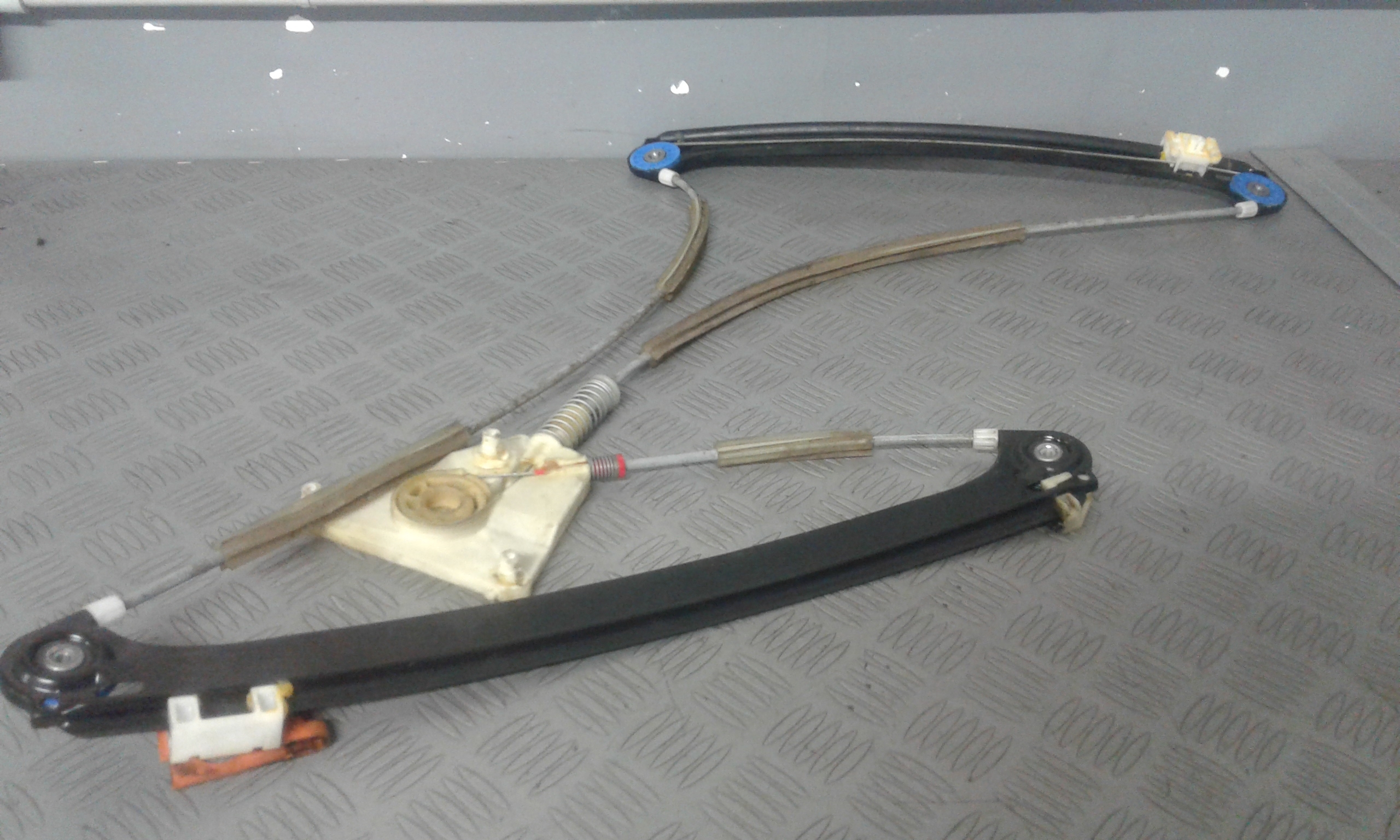 Alzacristallo Porta Ant. Destro Usato