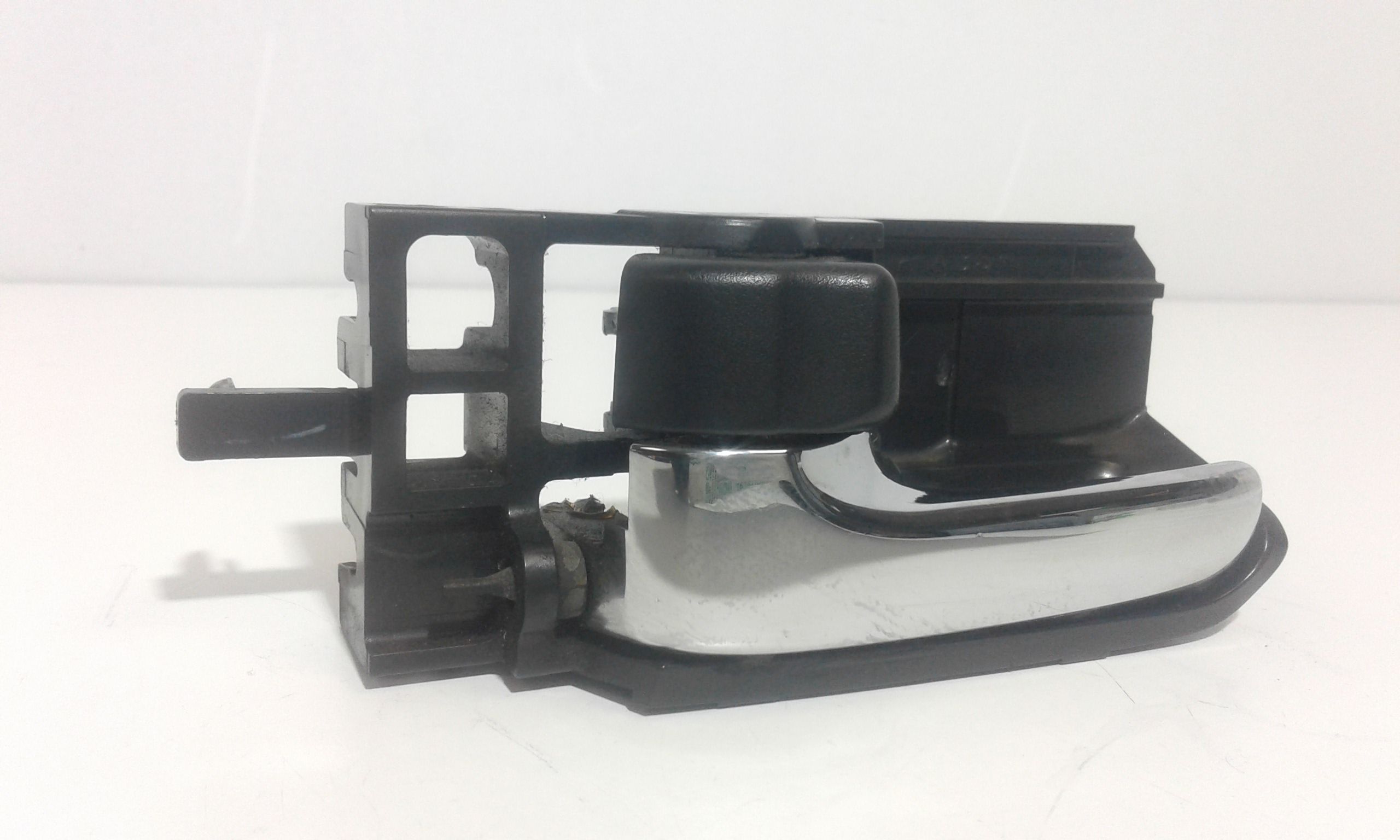 Maniglia Int. Apertura Porta Ant. Sinistro 6920602080B0 Usato