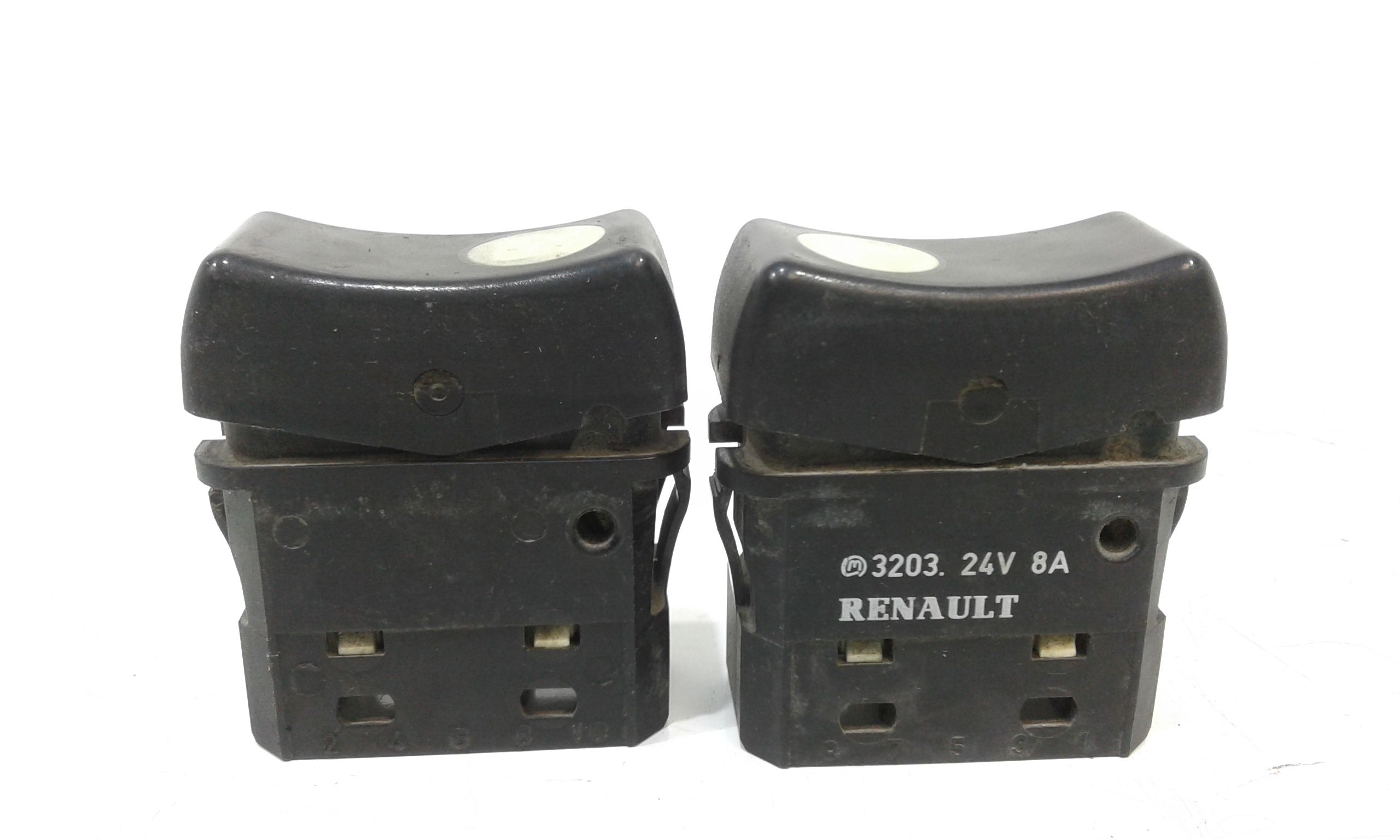 Interruttore Alzacristalli Porta Ant. Sinistro 7421043773 Usato