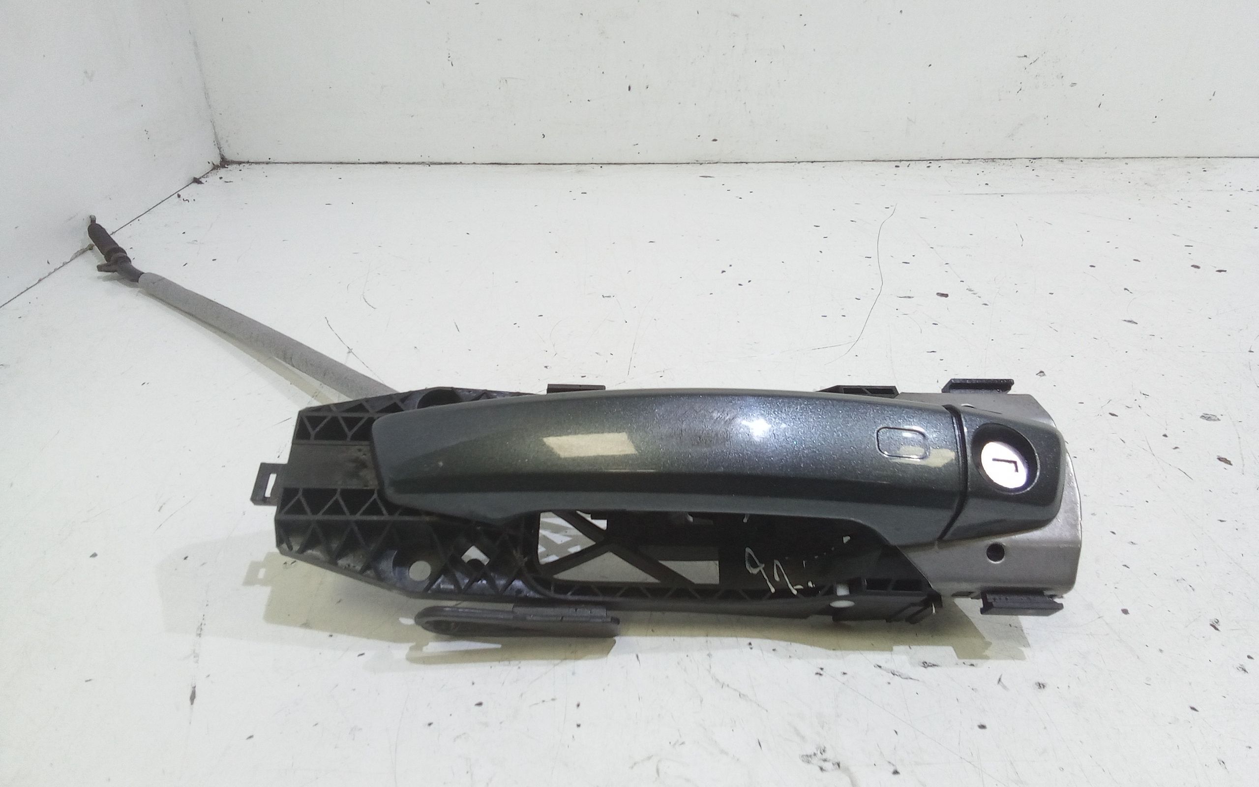 Maniglia Porta Ant. Sinistro 8V0837205AGRU Usato