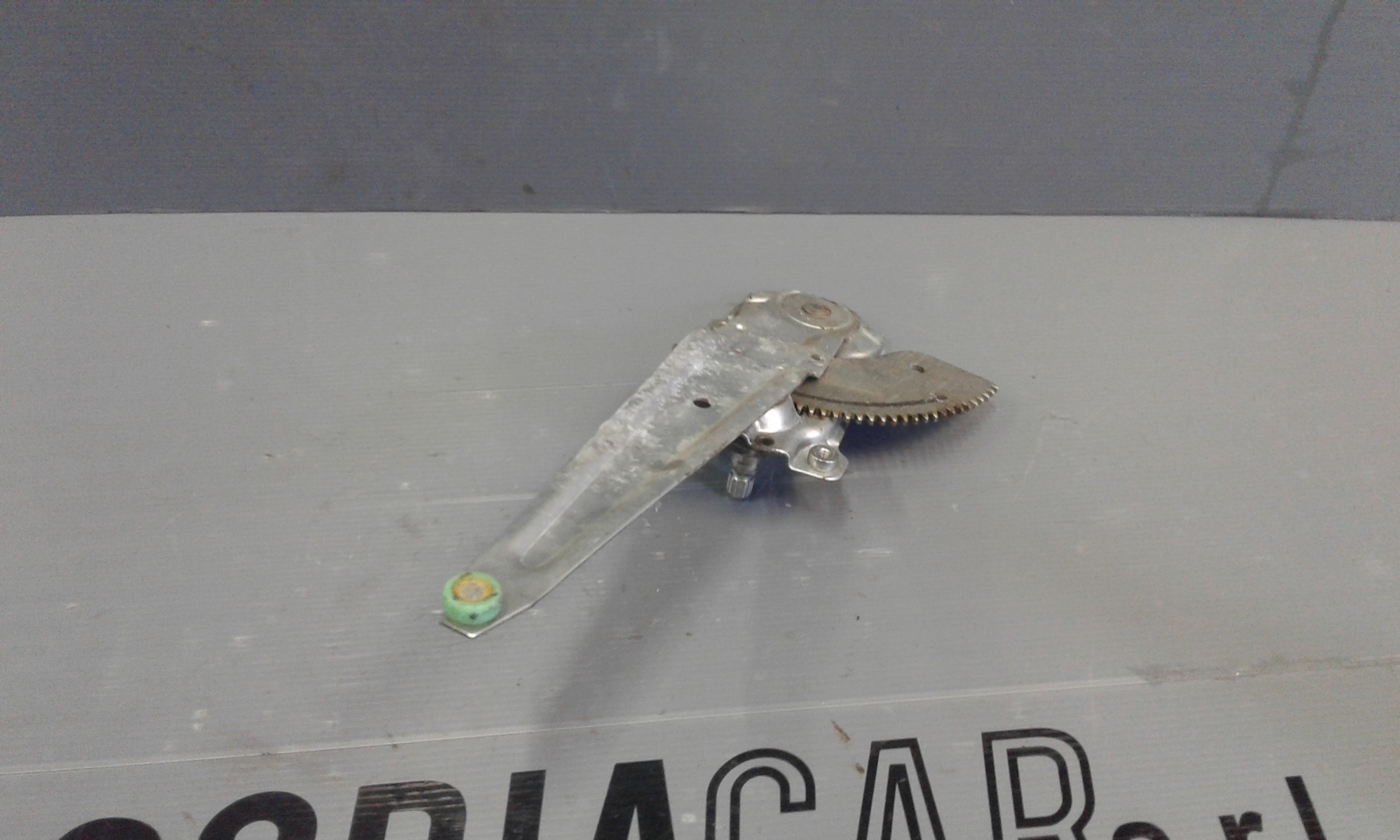 Alzacristallo Porta Post. Destro 8351075G00000 Usato