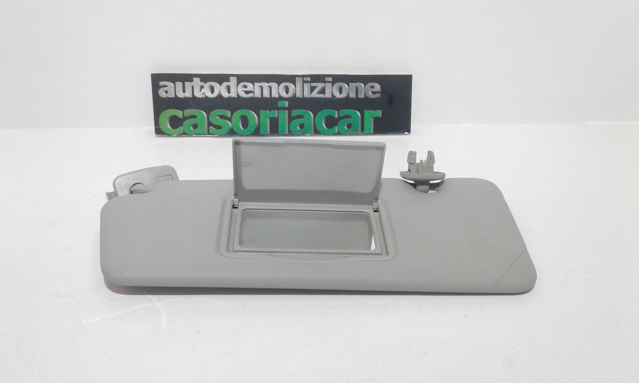 Aletta Parasole Parabrezza Sinistro 964012136R Usato