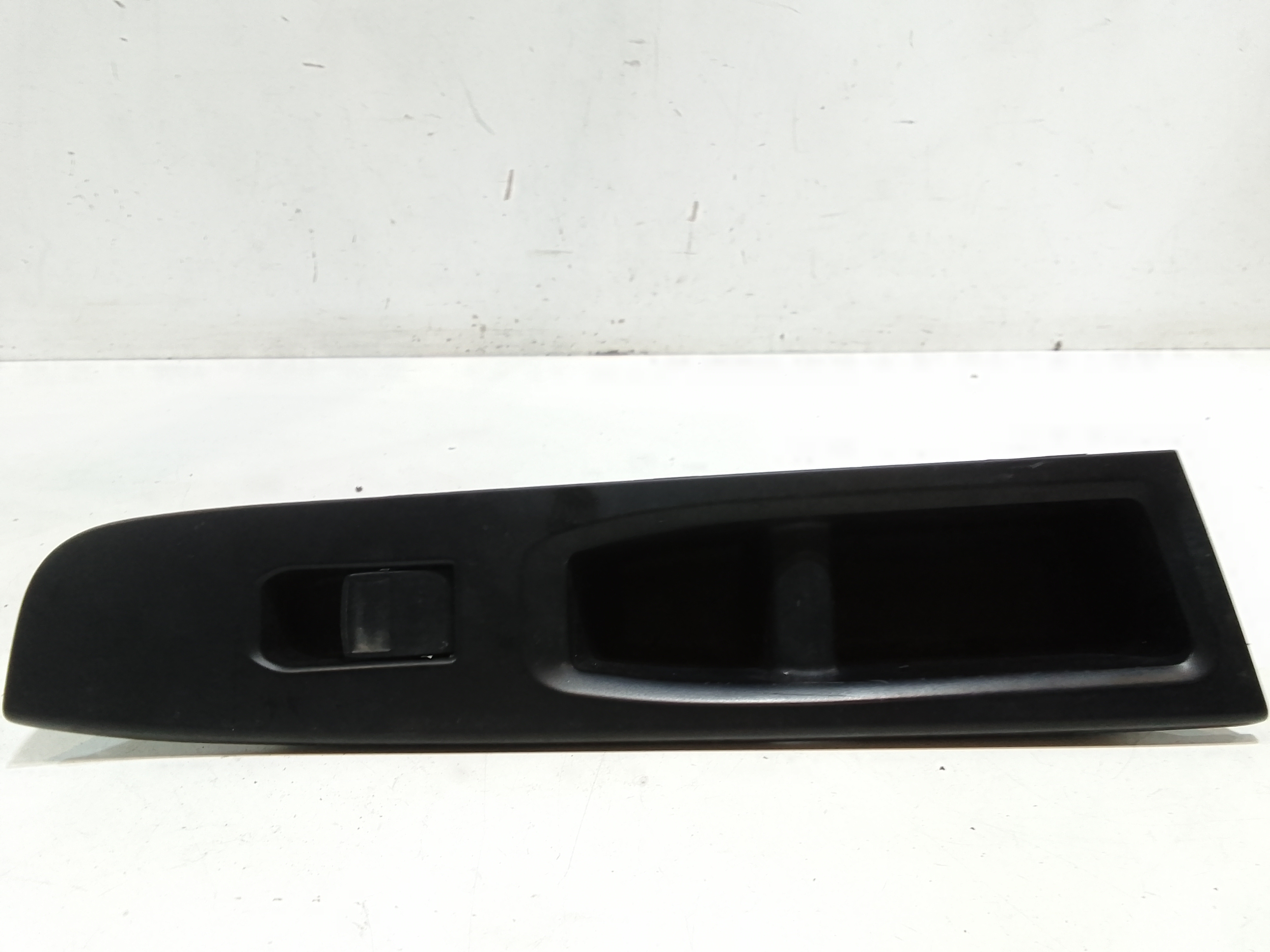 Interruttore Alzacristalli Porta Ant. Destro Usato