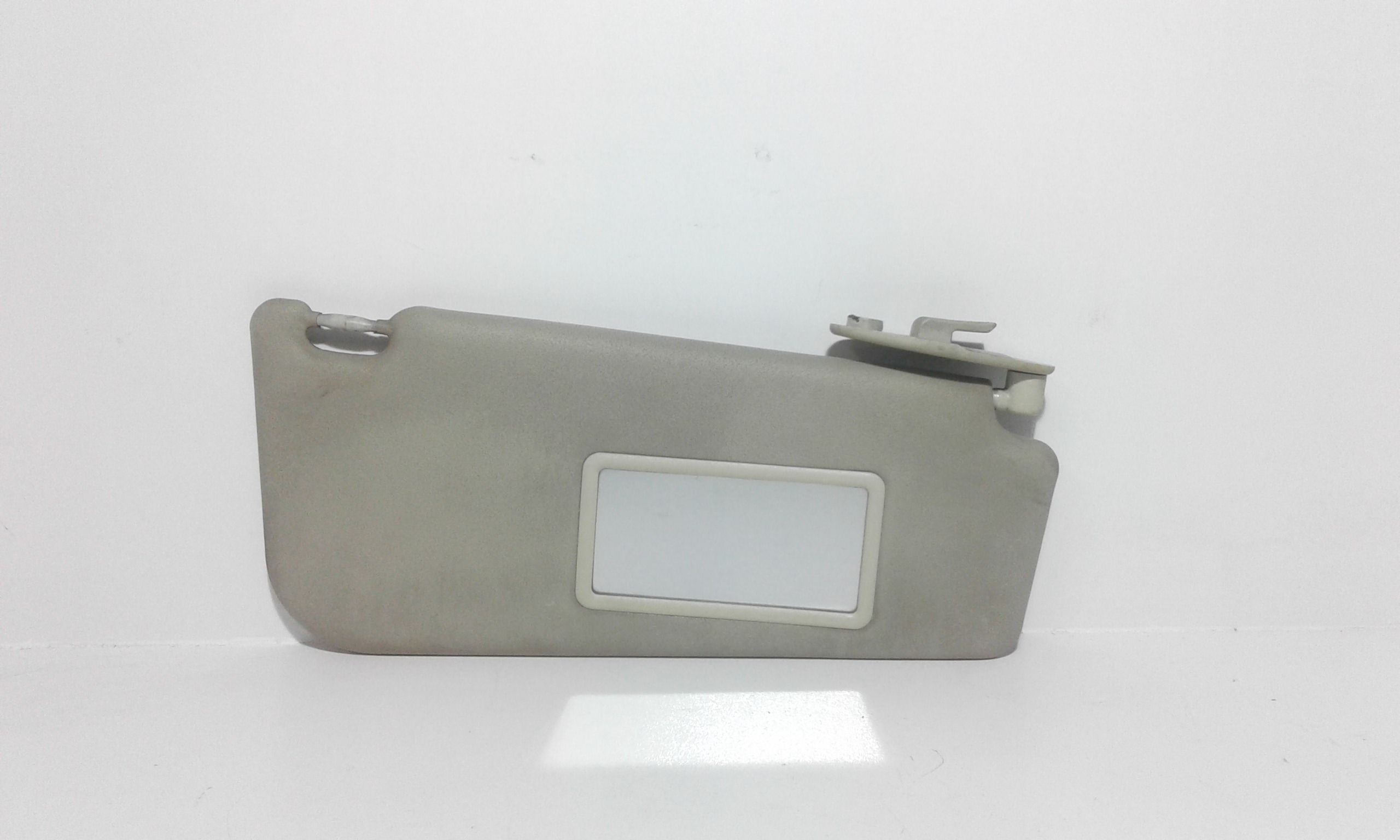 Aletta Parasole Parabrezza Destro 735338206 Usato