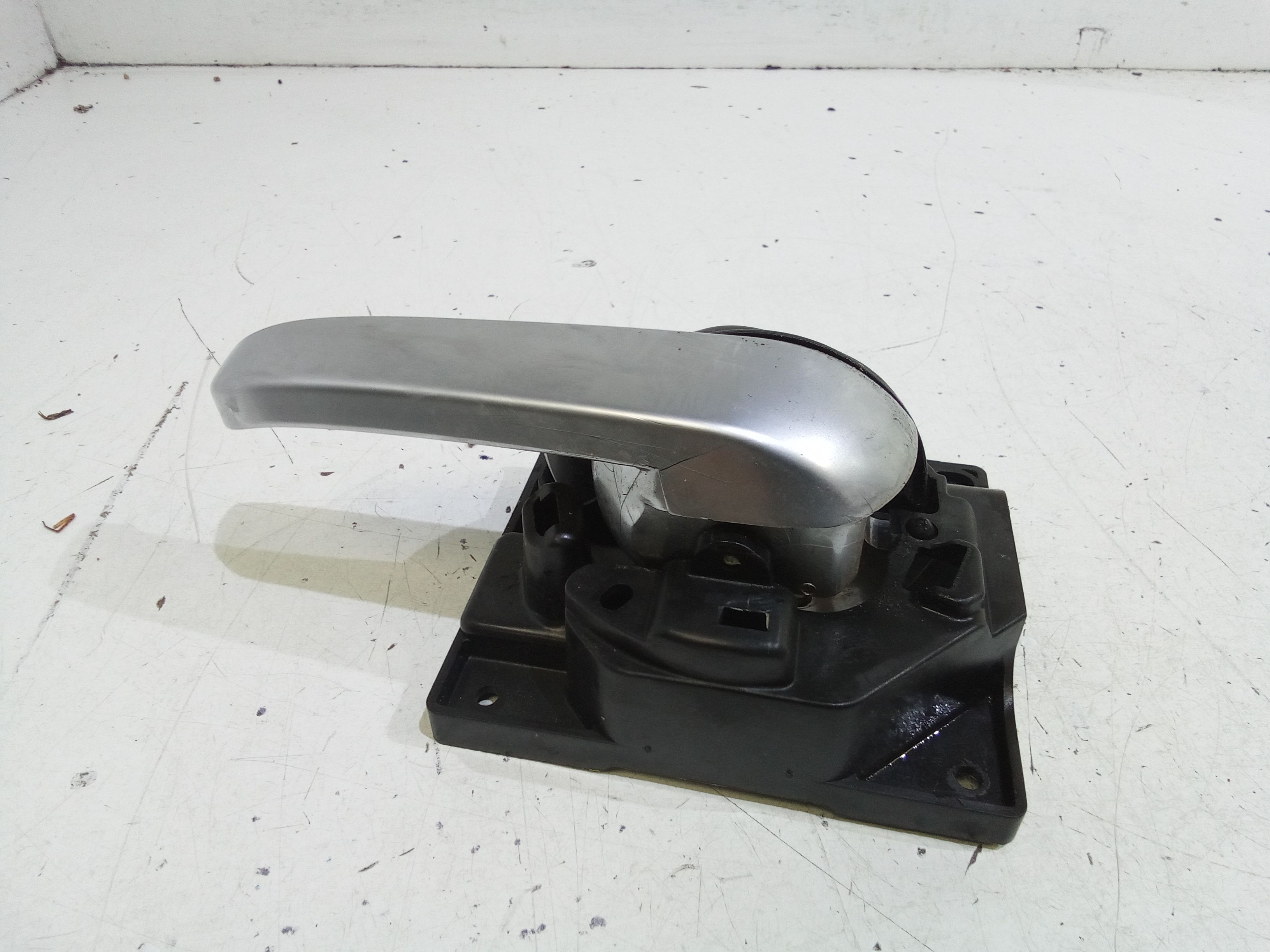 Maniglia Int. Apertura Porta Ant. Destro Usato