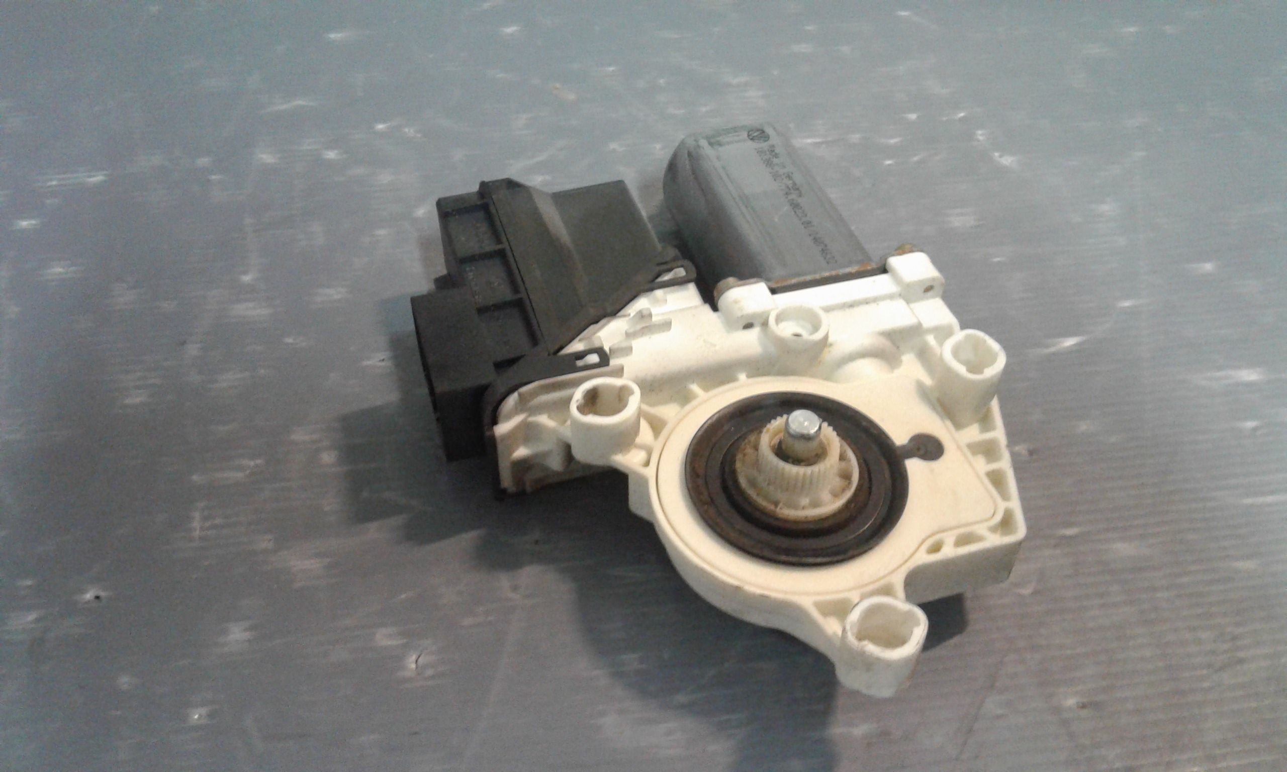 Motorino Alzacristallo Porta Post. Destro 6Q0959812B001 Usato