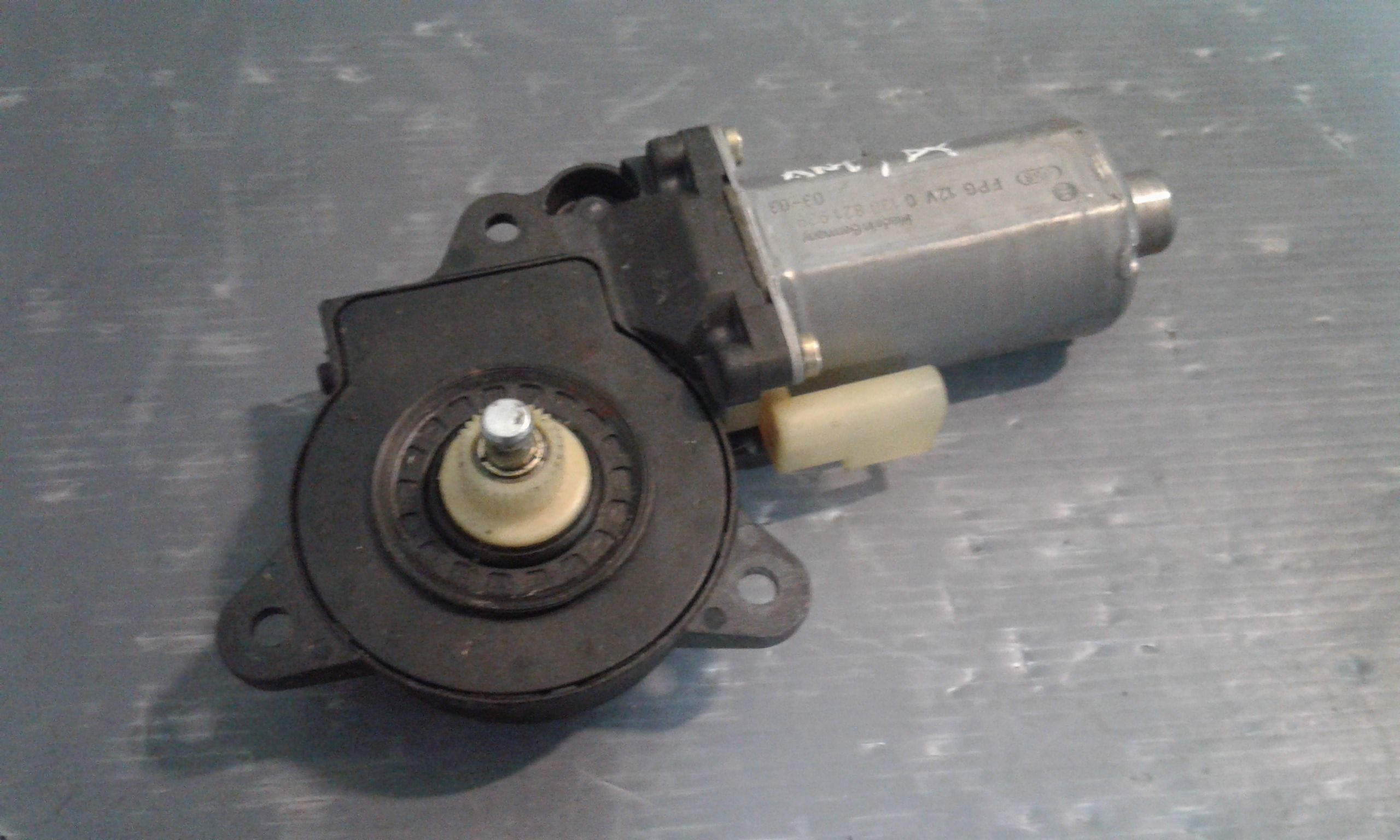 Motorino Alzacristallo Porta Ant. Destro 1205750 Usato