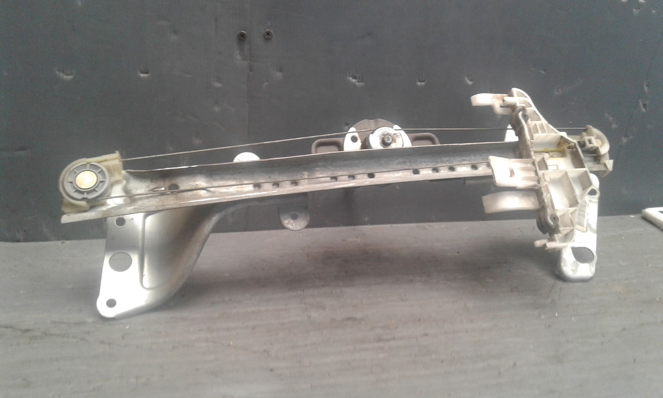 Alzacristallo Porta Post. Destro 1449293 Usato