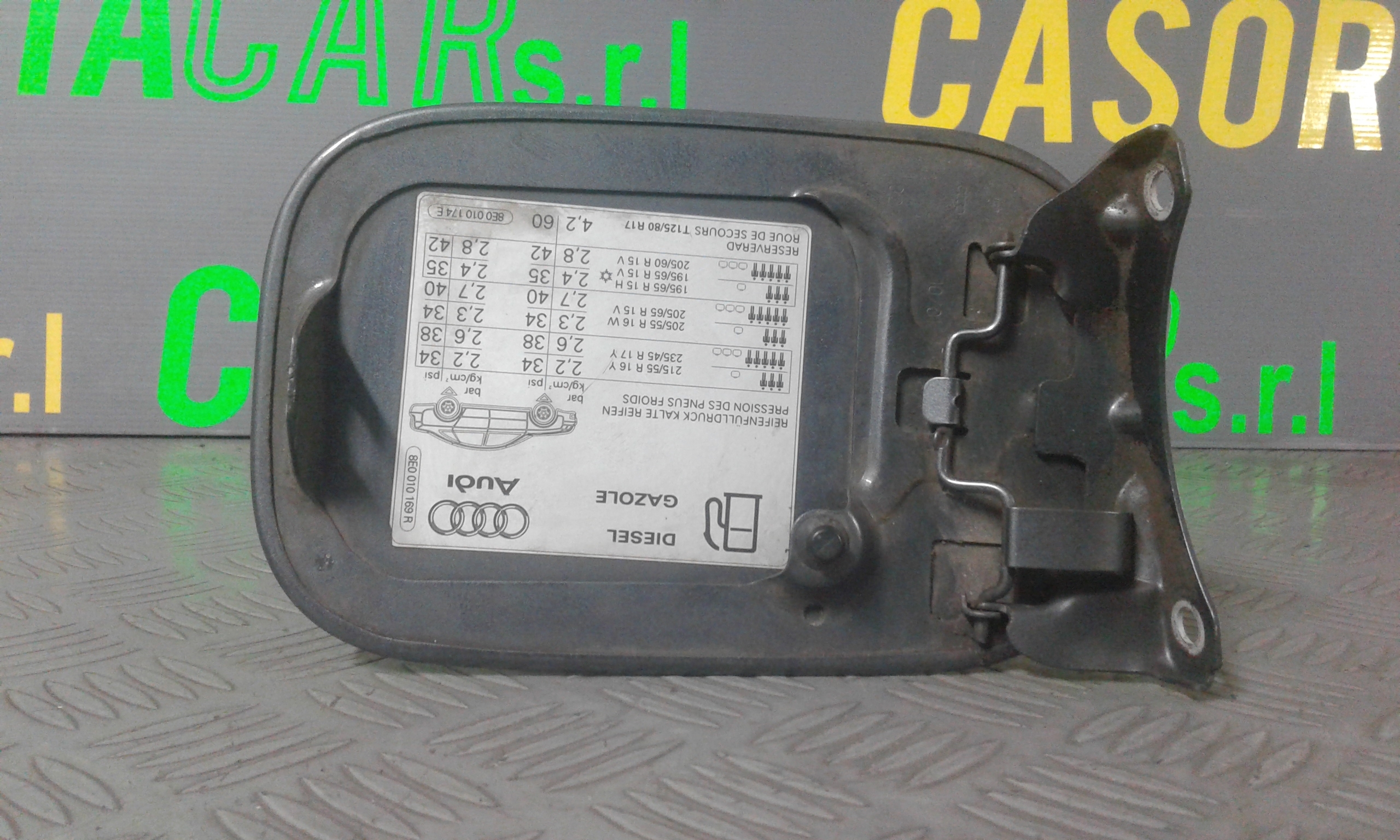 Sportello Carburante 8E0809905B Usato