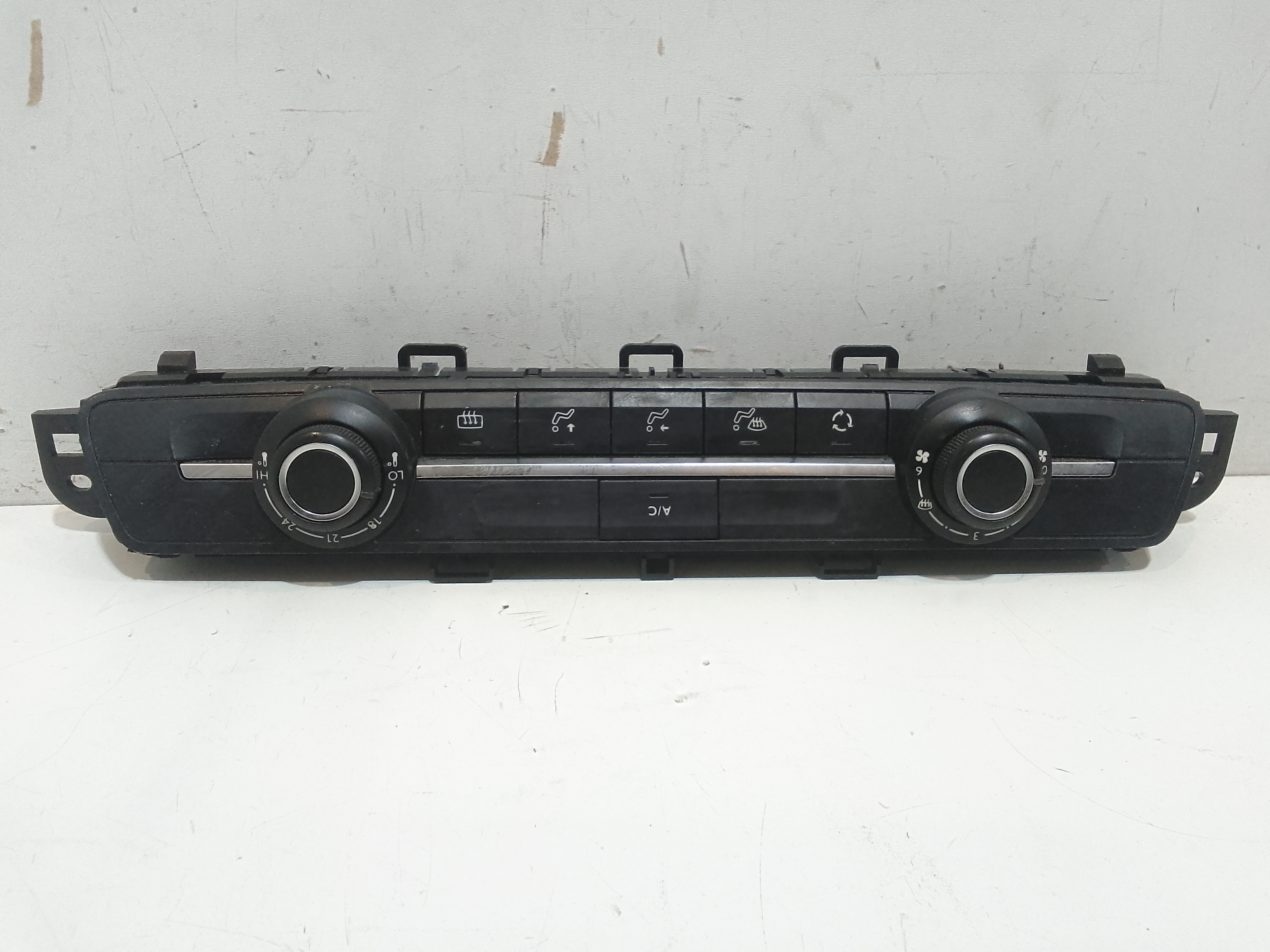 Blocco Comando Climatizzazione 98340380ZD Usato