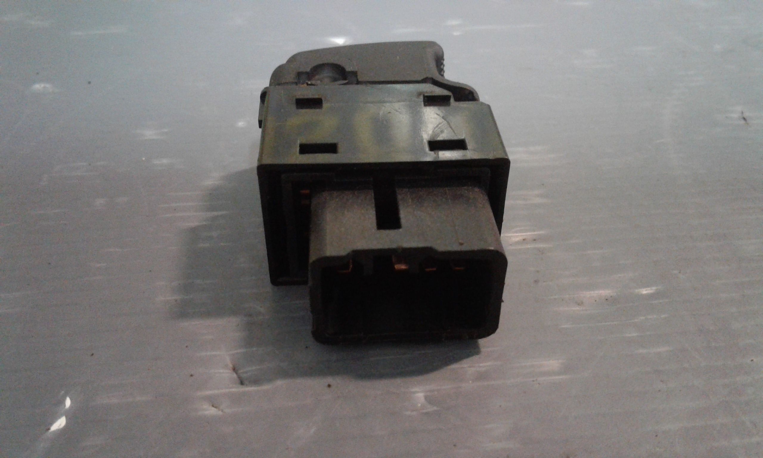 Interruttore Alzacristalli Porta Ant. Destro Usato