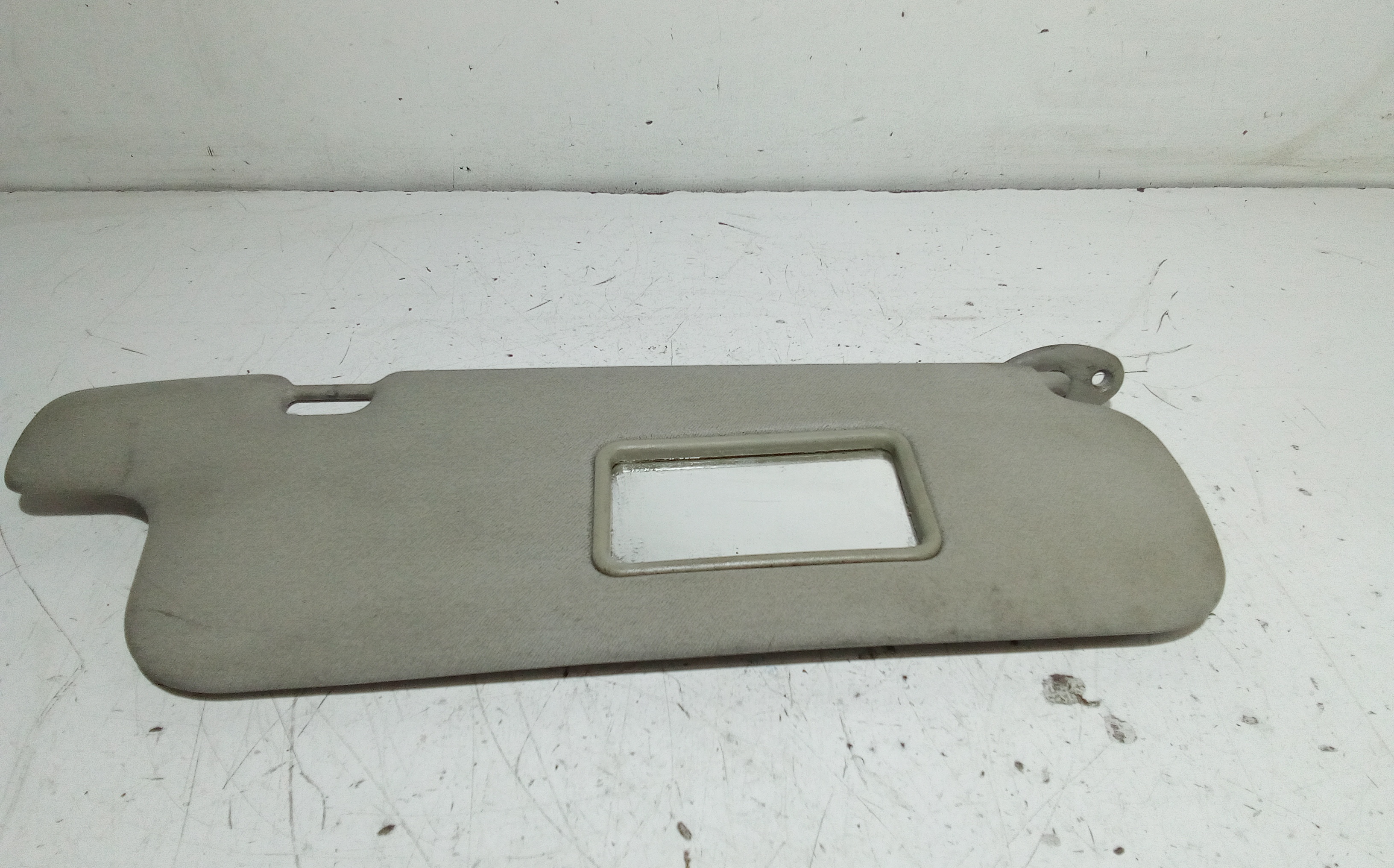 Aletta Parasole Parabrezza Destro 743100D011B0 Usato