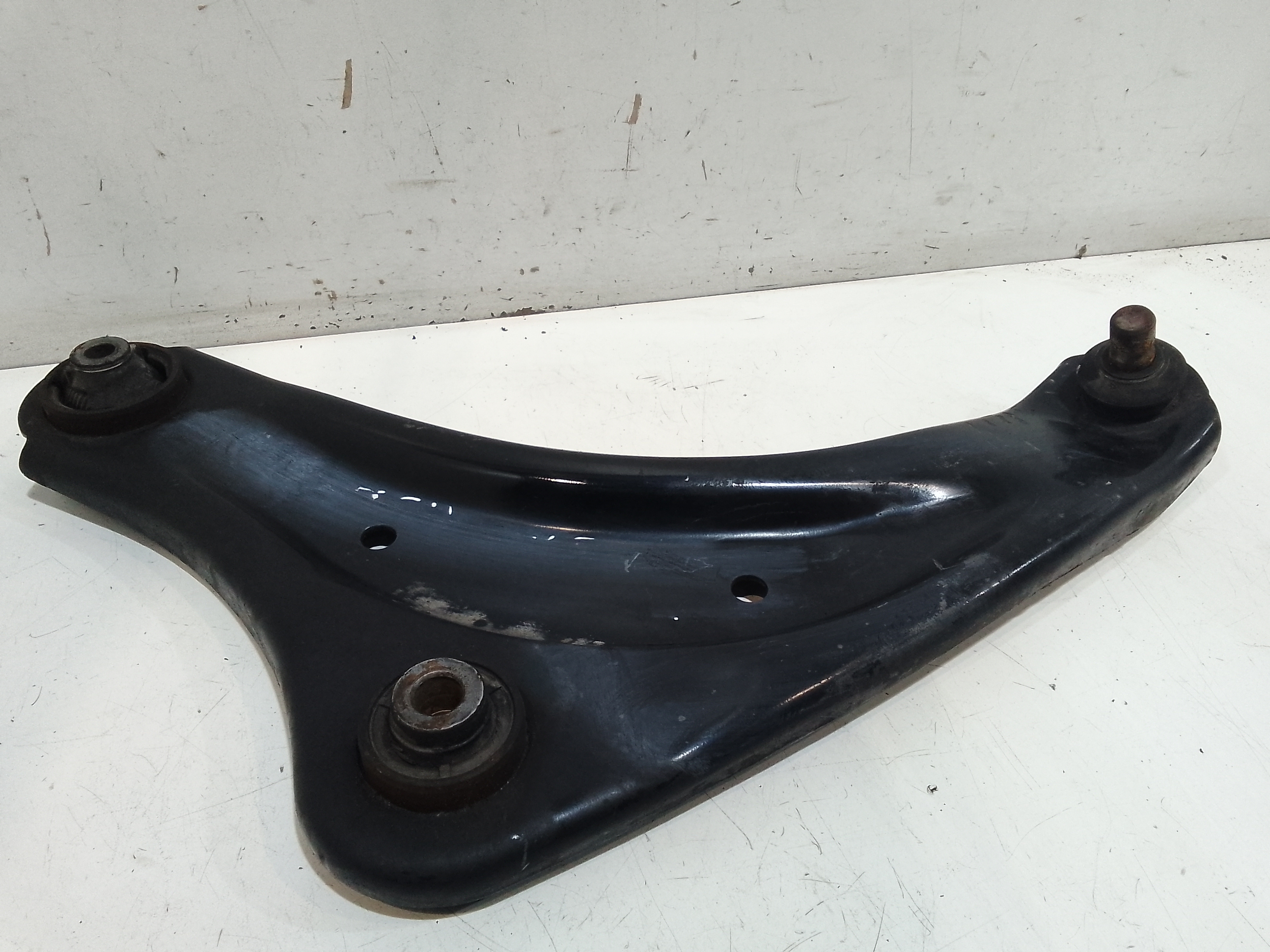 Braccio Oscillante Sosp. Ant. Destro 54500BA60A Usato