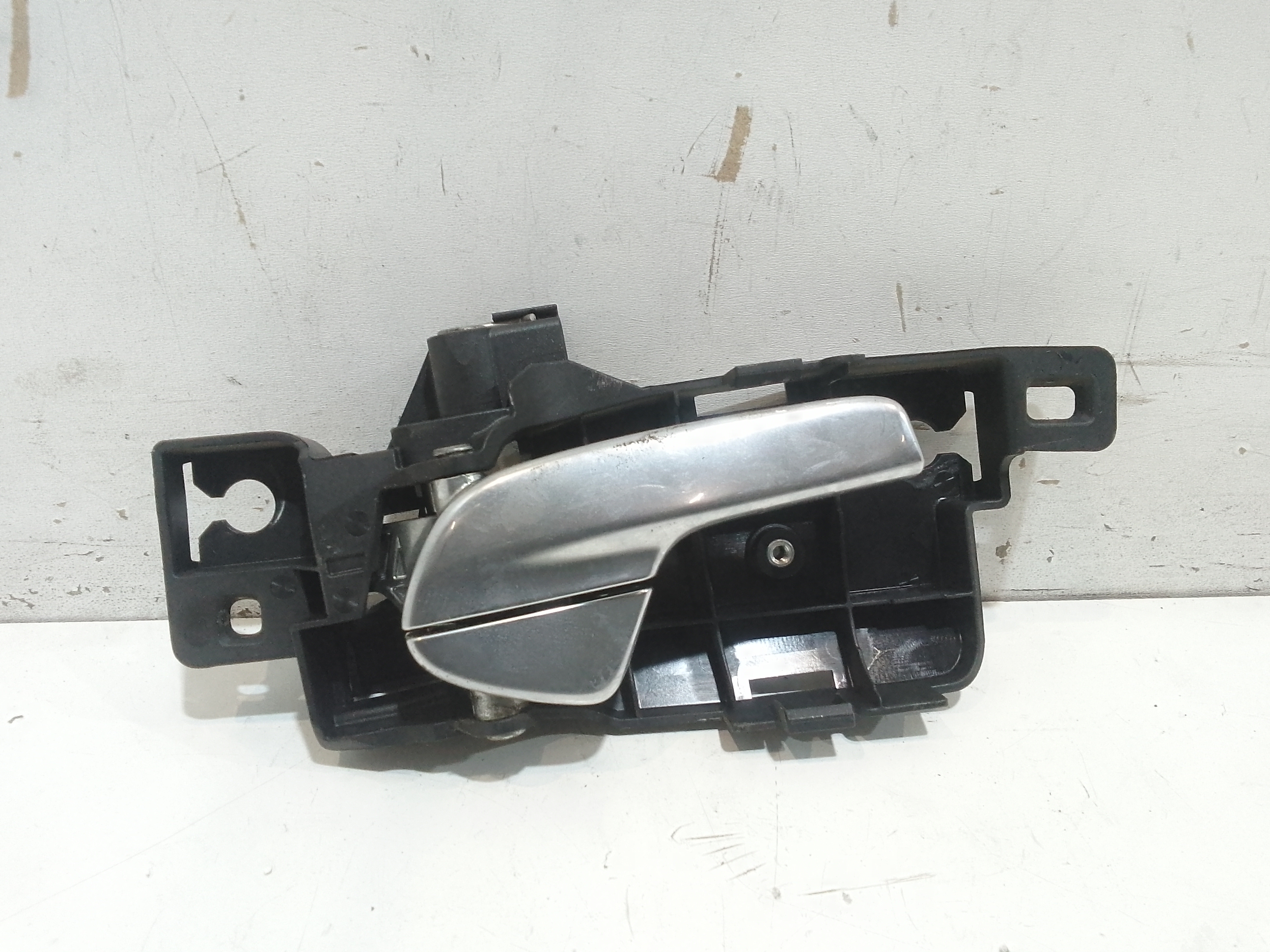 Maniglia Int. Apertura Porta Post. Destro 1701547 Usato