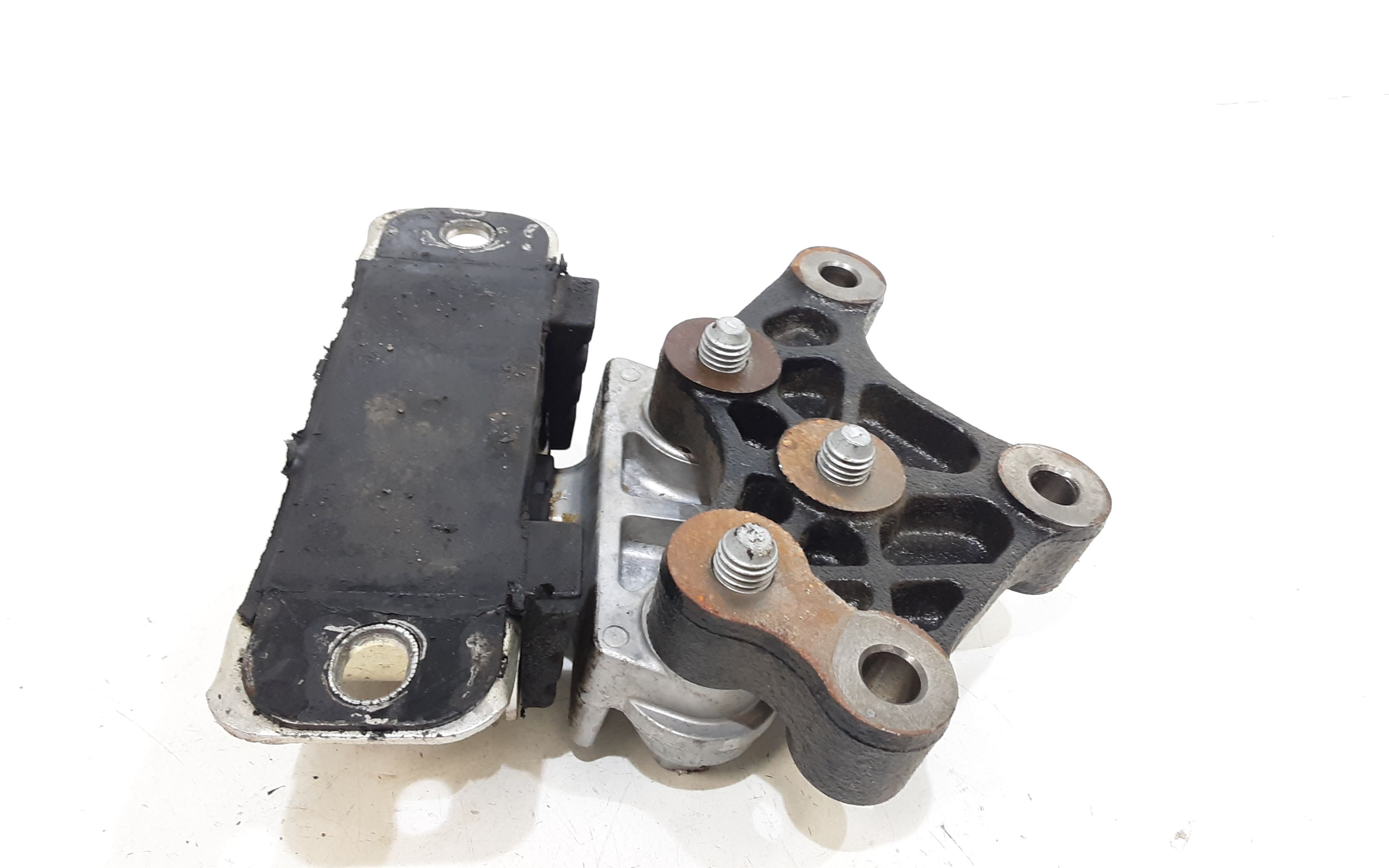 Piastra Alloggiamento Supporto Motore (Con Eventuale Bielletta O Tirante Associato) Usato