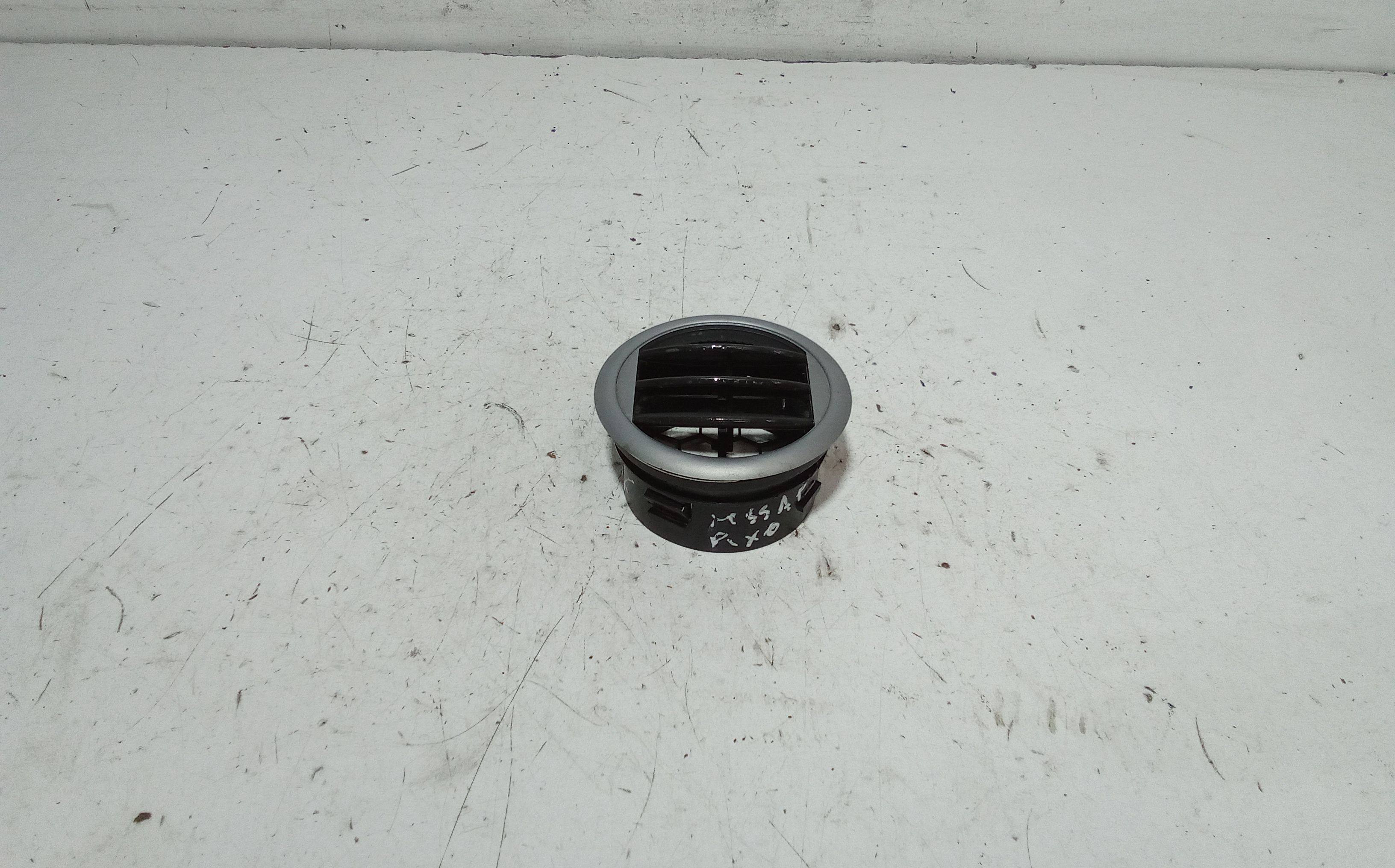 Condotto Aria Bocchette Lat. Cruscotto Destro 6001547204 Usato