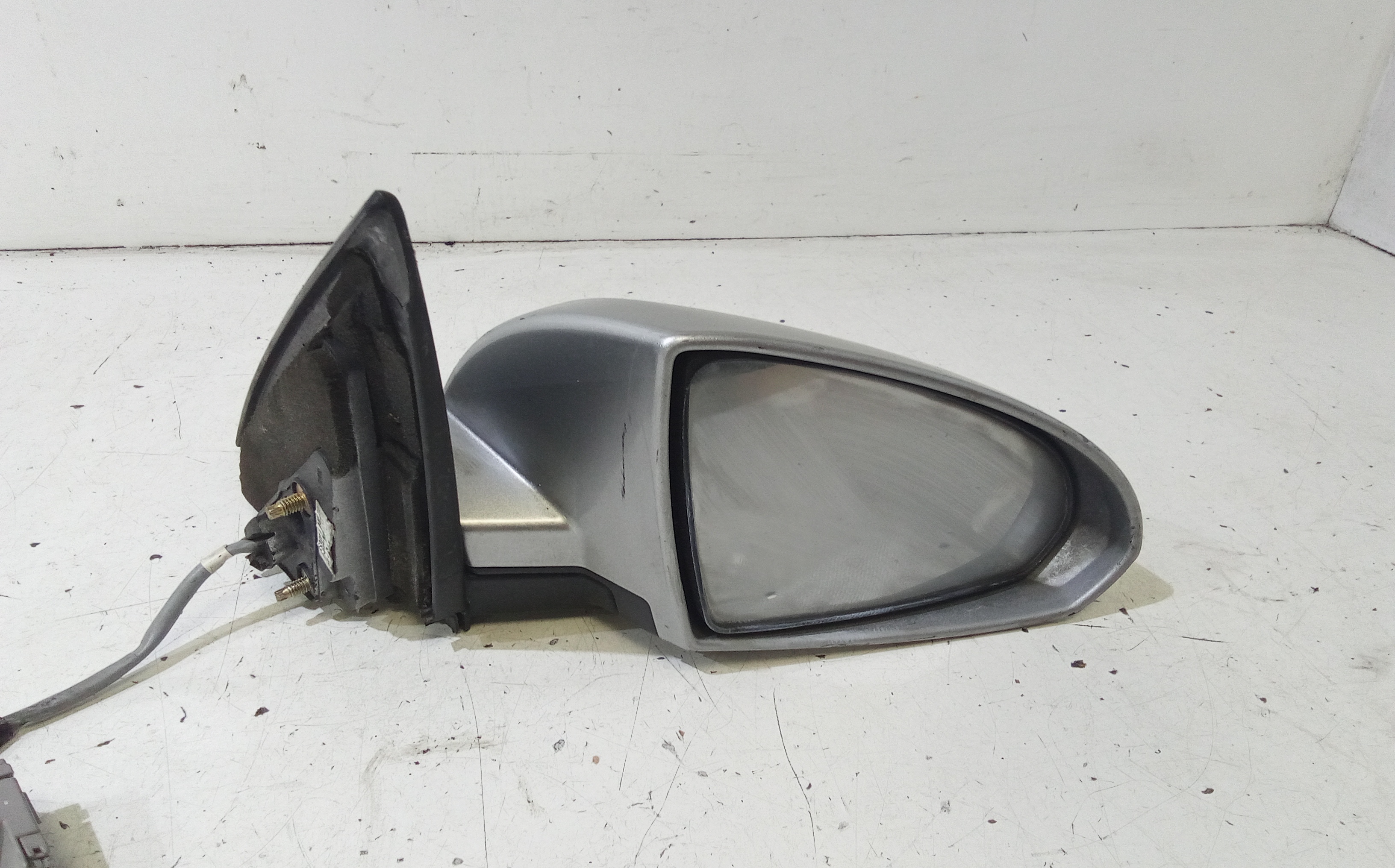 Retrovisore Est. Destro 963012F025 Usato