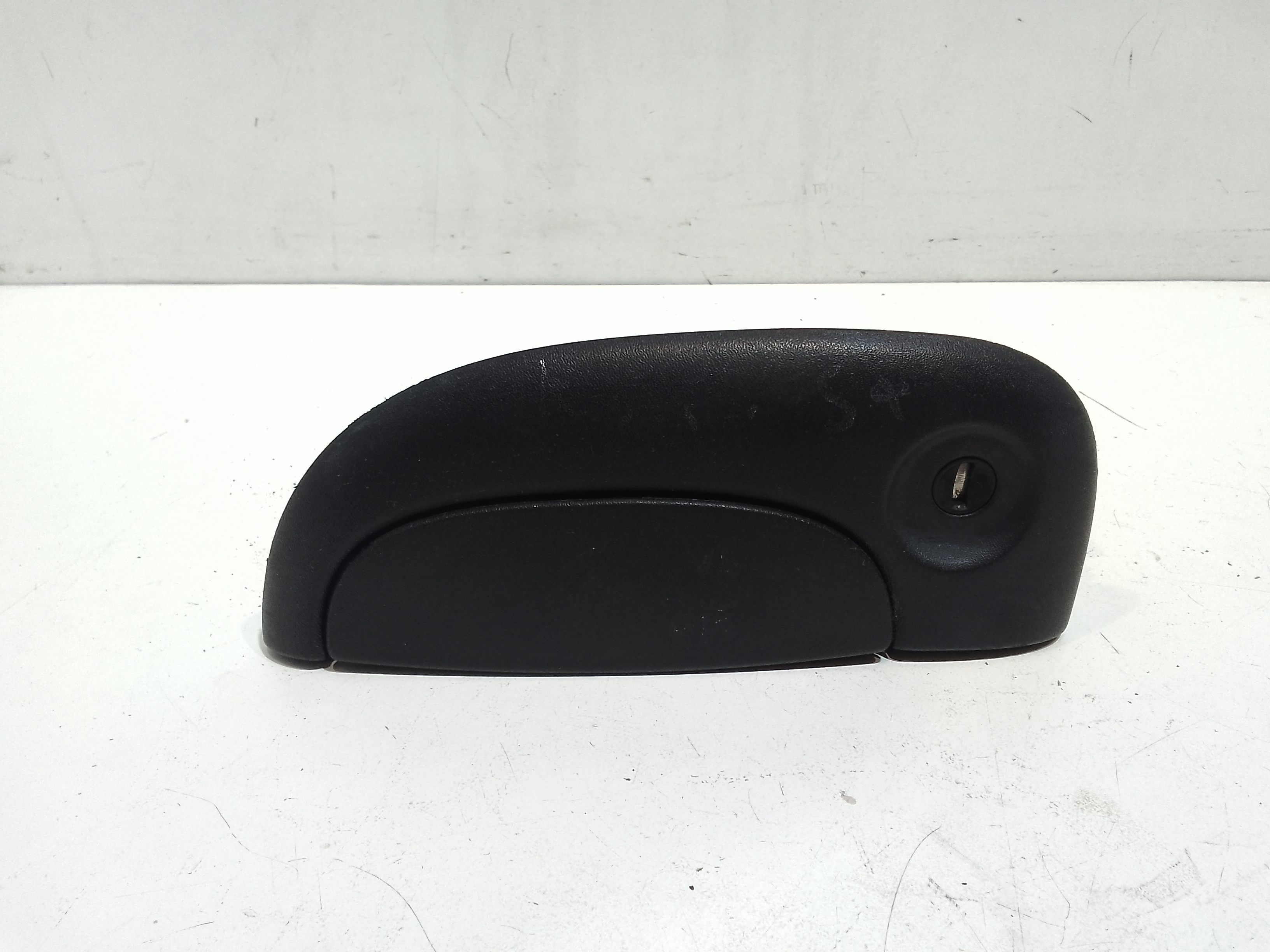 Maniglia Porta Ant. Sinistro 8200107367 Usato