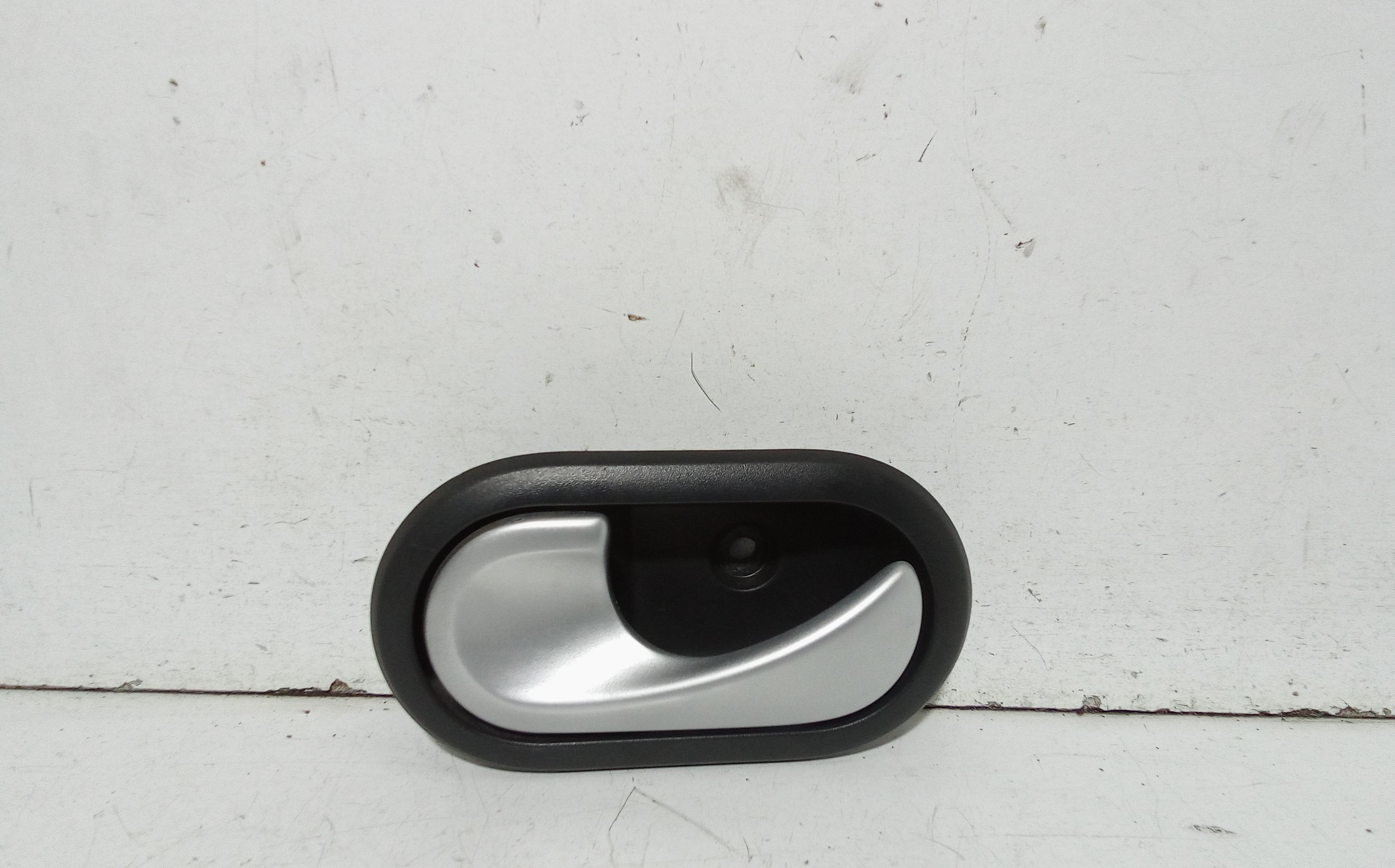 Maniglia Int. Apertura Porta Ant. Sinistro 8200733848 Usato