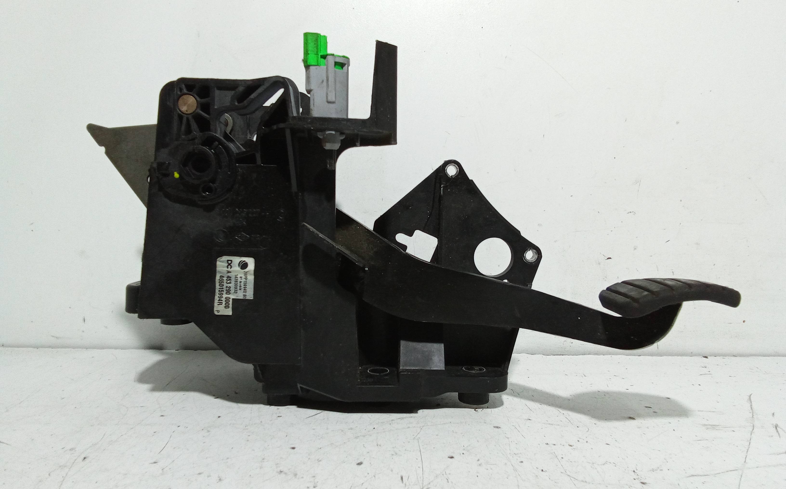 Pedale Freno A4532900000 Usato