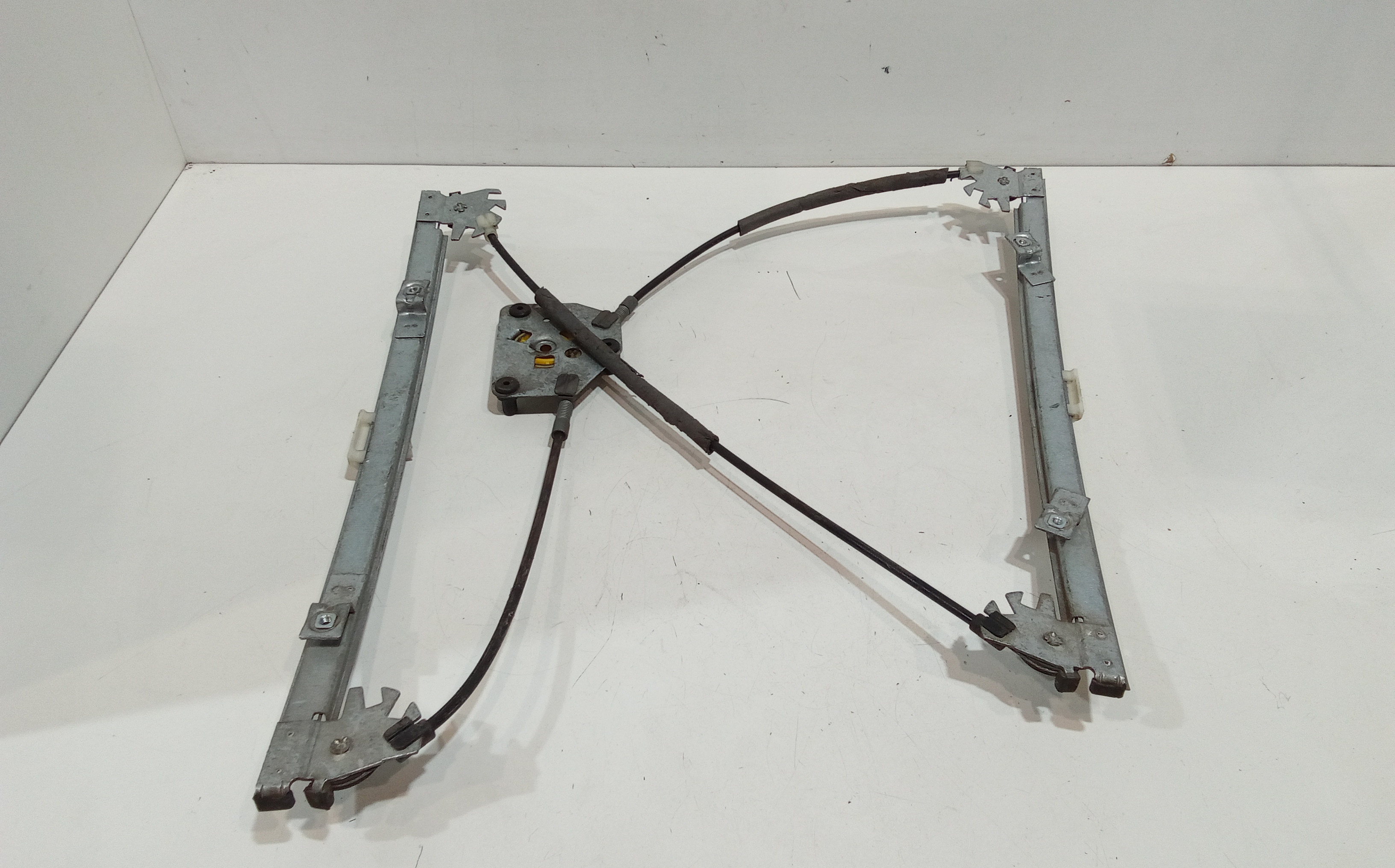 Alzacristallo Porta Ant. Destro 6Y0837656 Usato