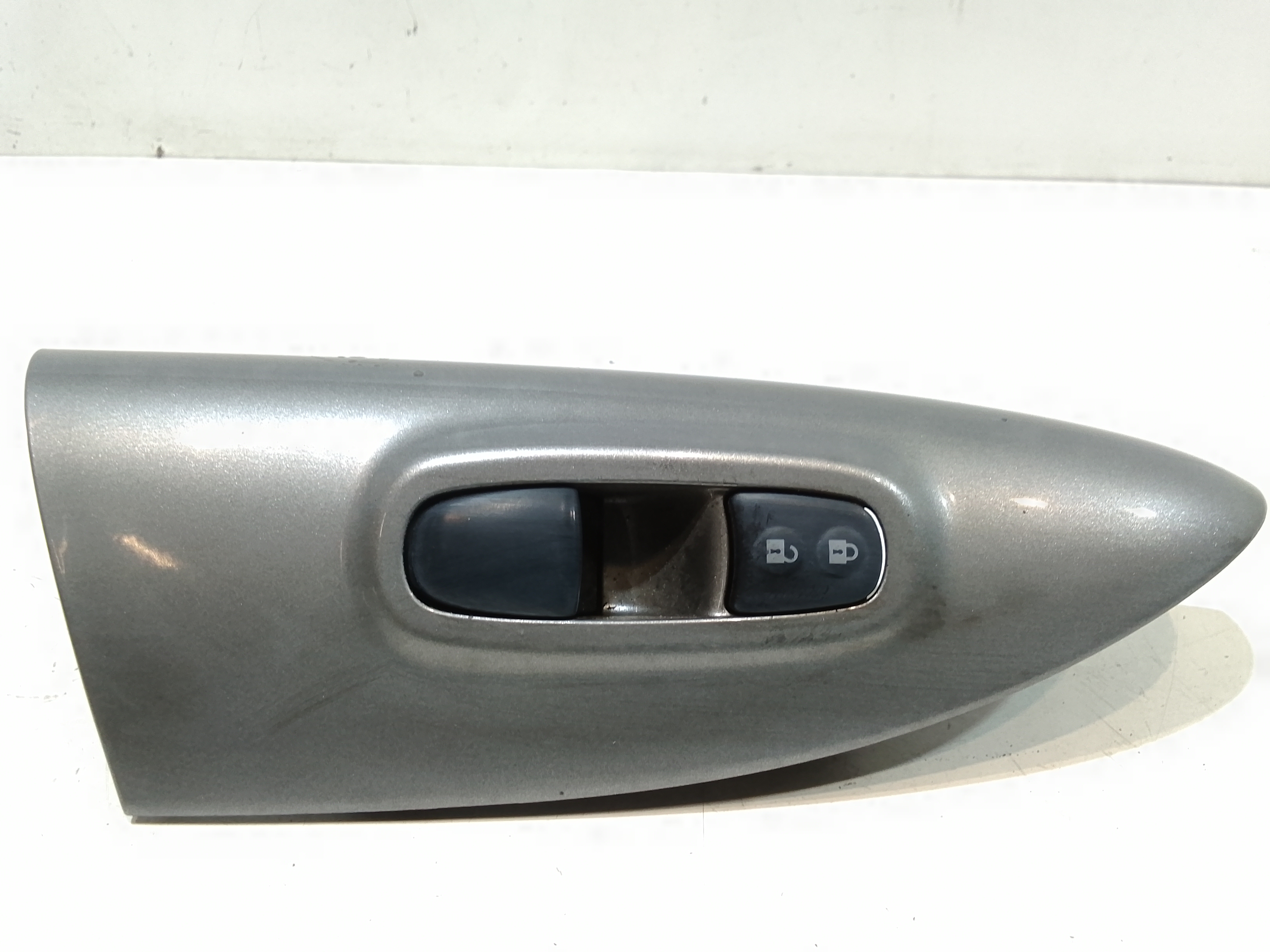 Interruttore Alzacristalli Porta Ant. Destro Usato