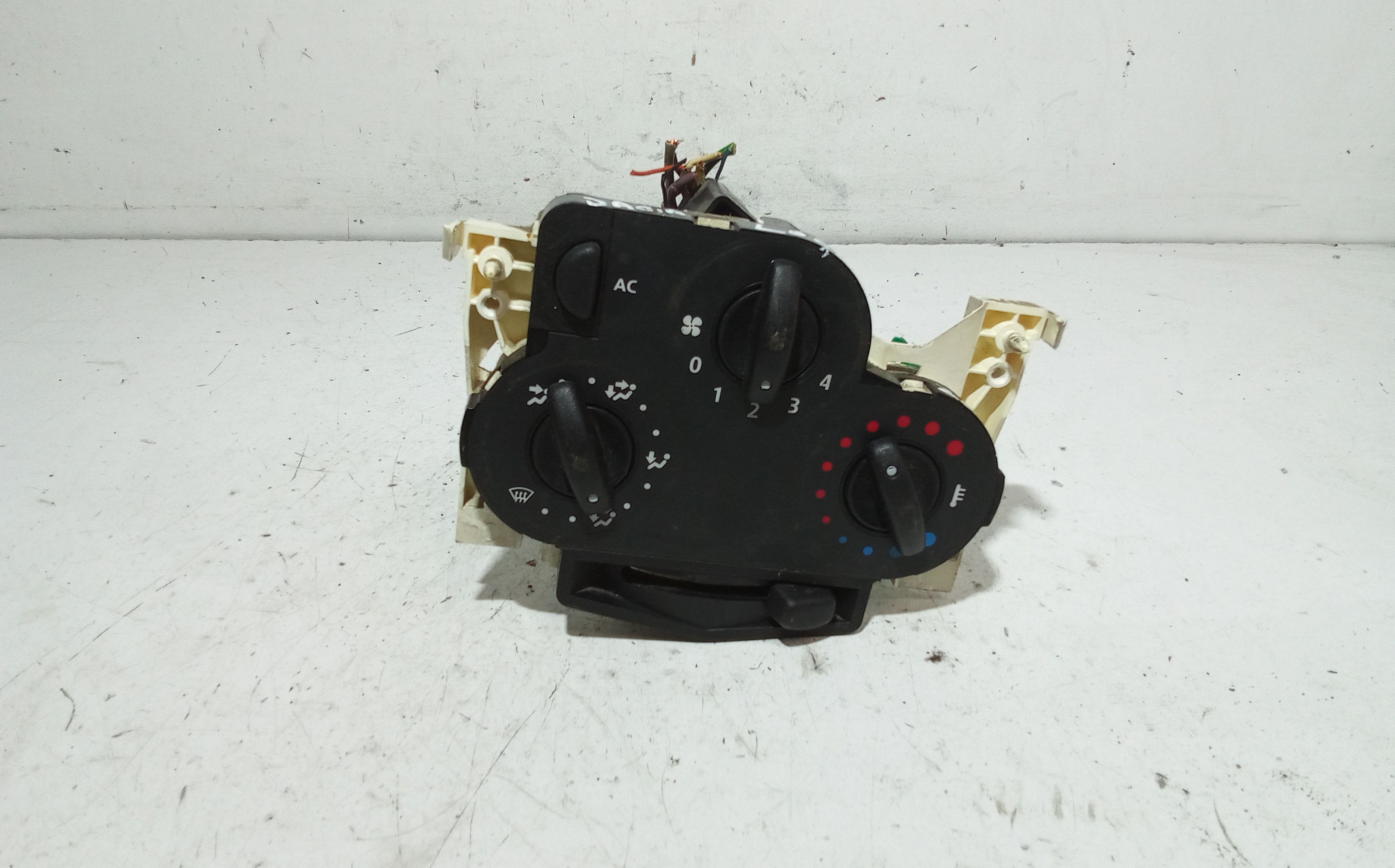 Blocco Comando Climatizzazione 6001547666 Usato