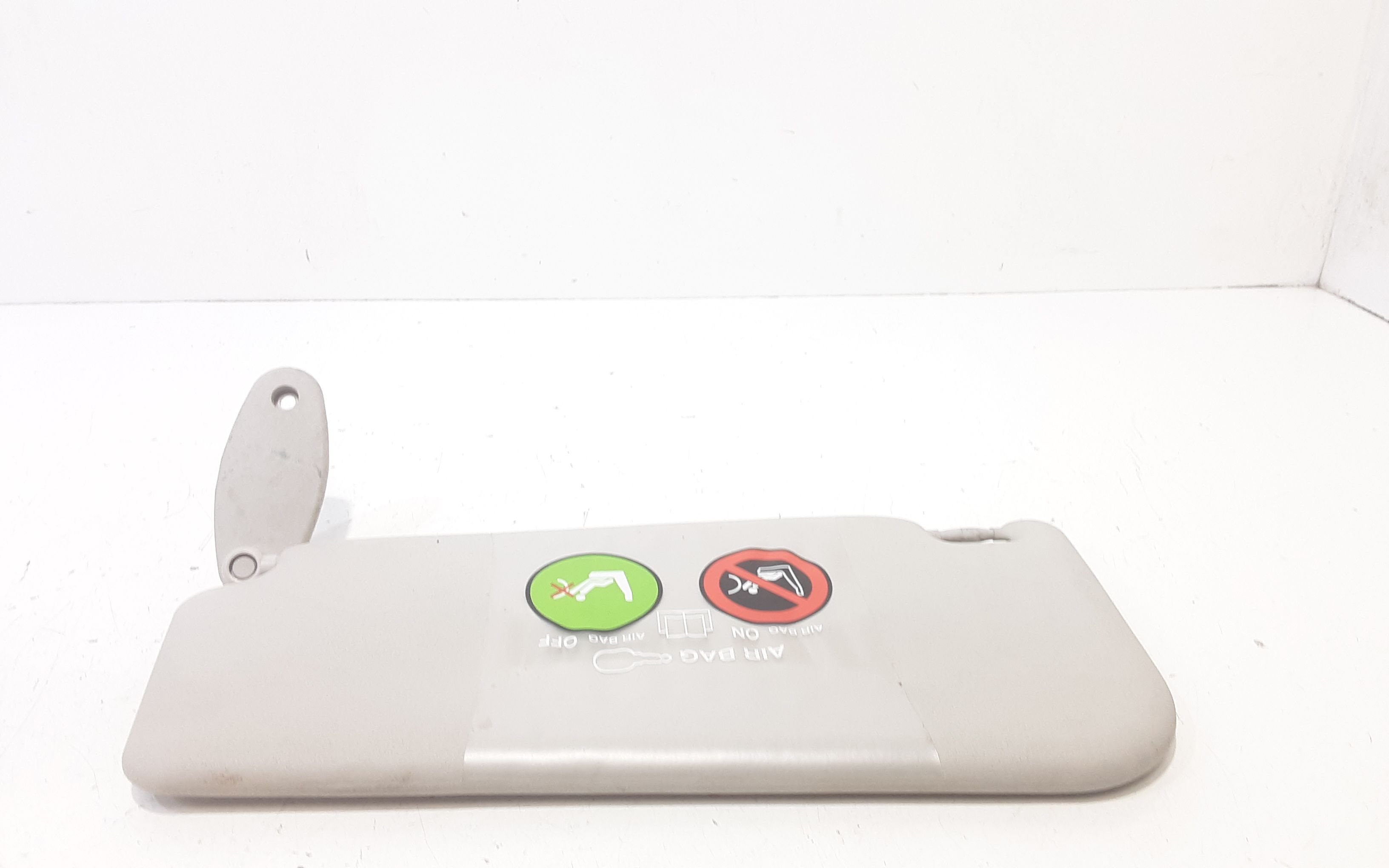 Aletta Parasole Parabrezza Destro 735338206 Usato