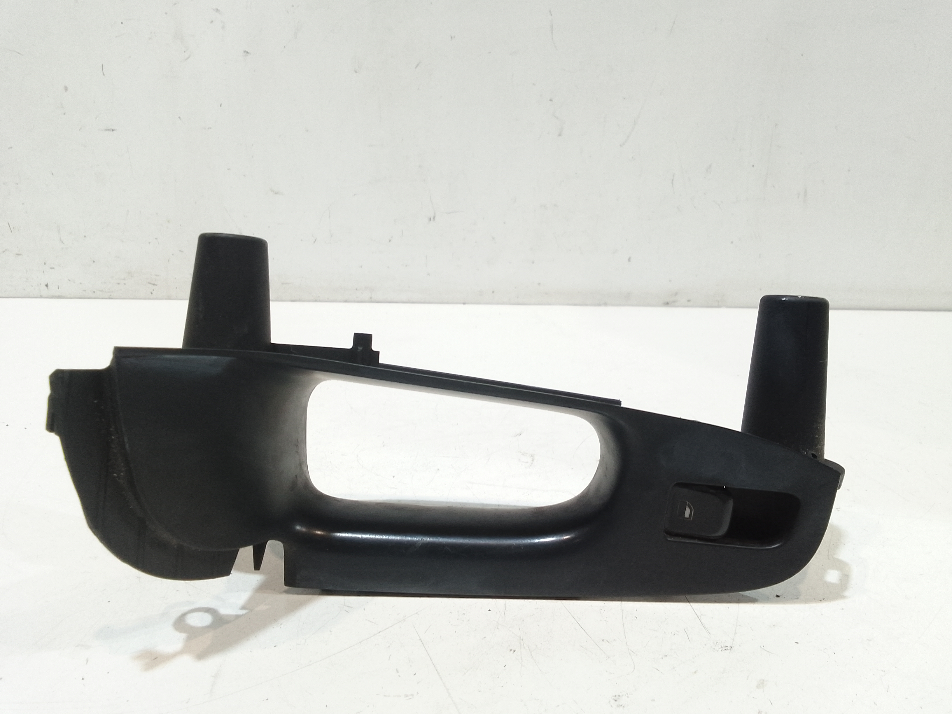 Interruttore Alzacristalli Porta Post. Destro 8K0959855BV10 Usato